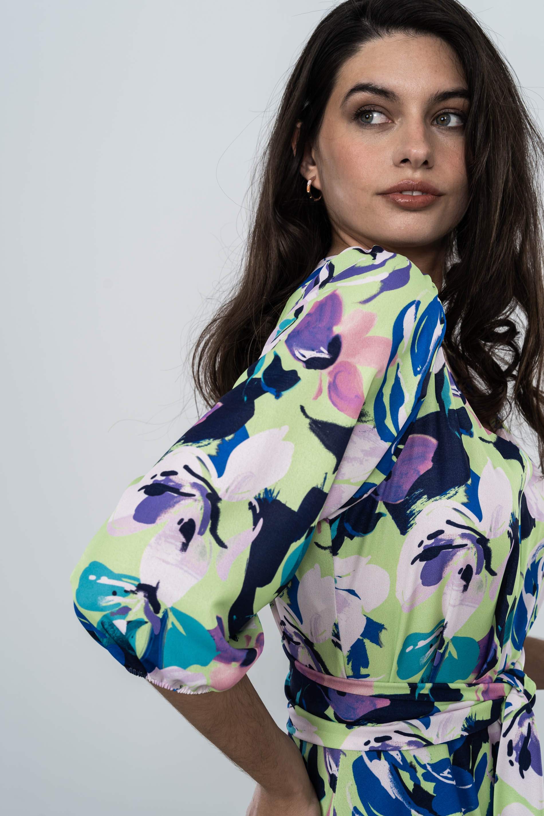 VESTIDO VUELO ESTAMPADO ROSAS