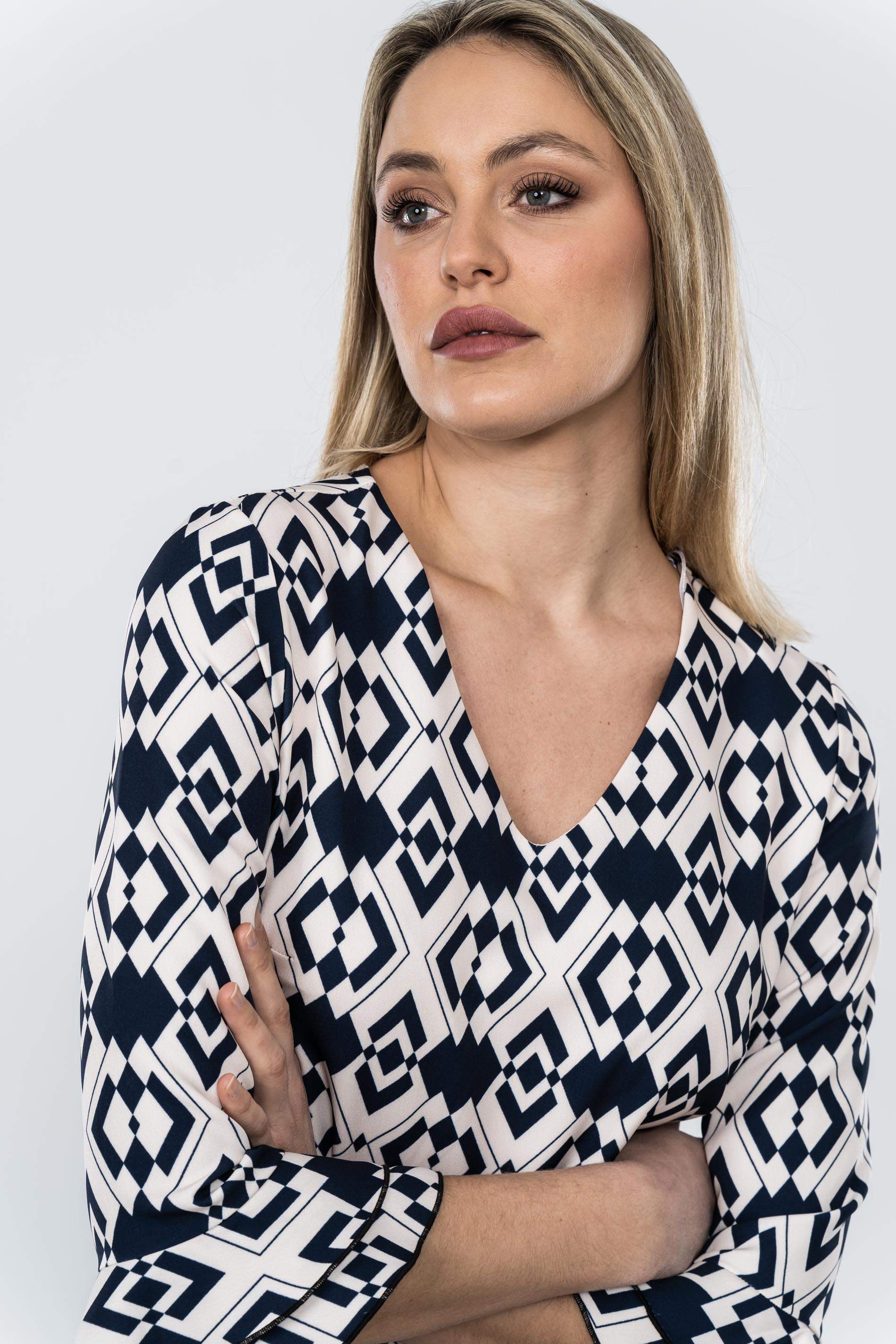 VESTIDO MANGA FRANCESA ESTAMPADO GEOMÉTRICO