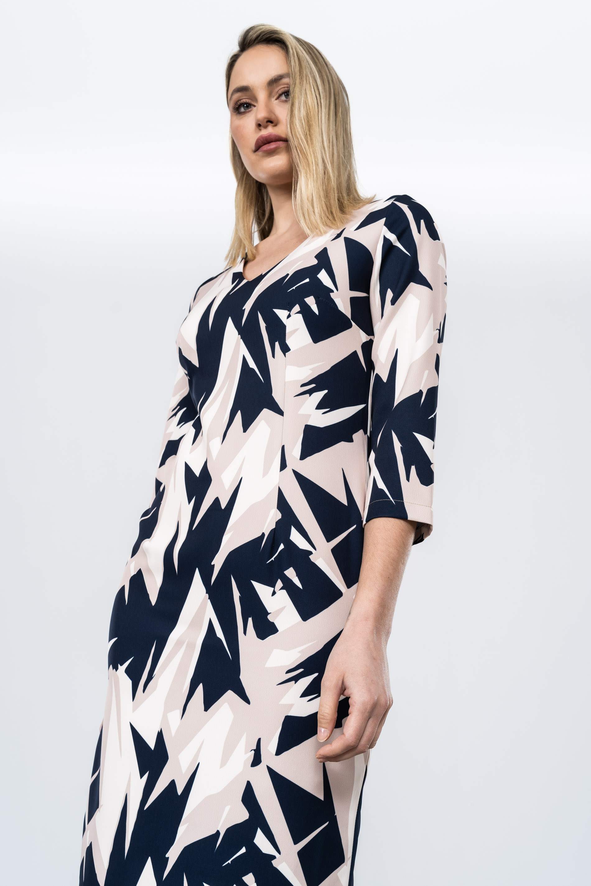 VESTIDO MANFA FRANCESA ESTAMPADO ABSTRACTO