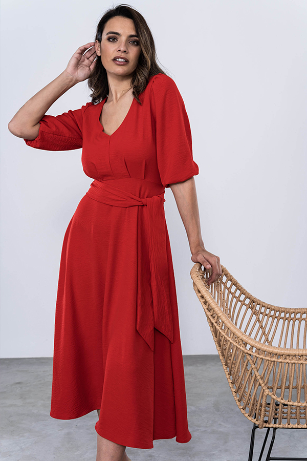 VESTIDO VUELO CINTURÓN ROJO