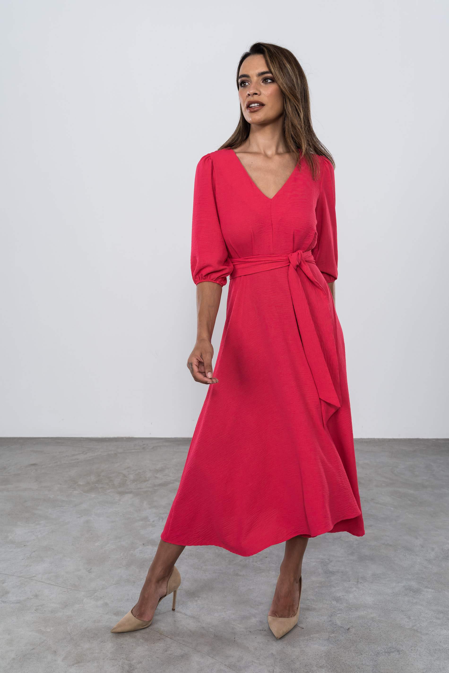 VESTIDO VUELO CINTURÓN ROSA
