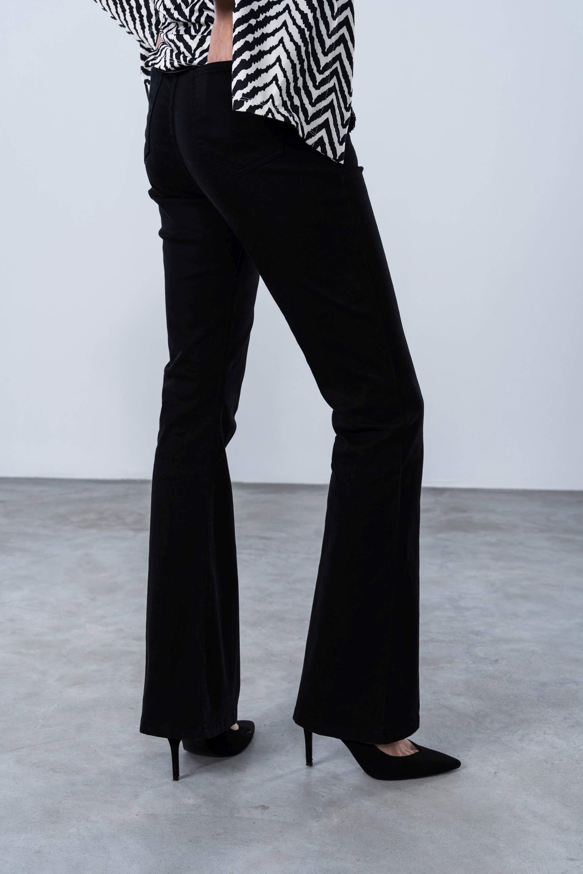PANTALON VAQUERO ACAMPANADO - Precchio