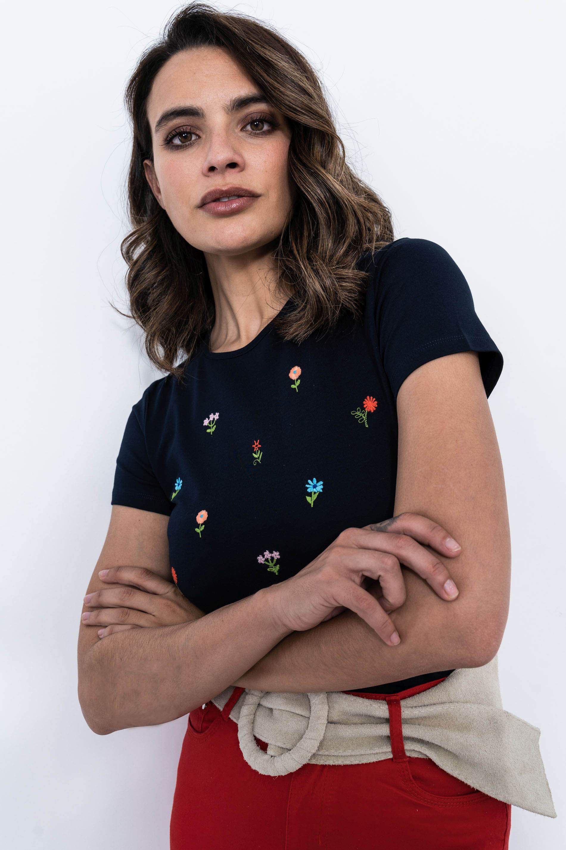 CAMISETA FLORES BORDADA MARINO