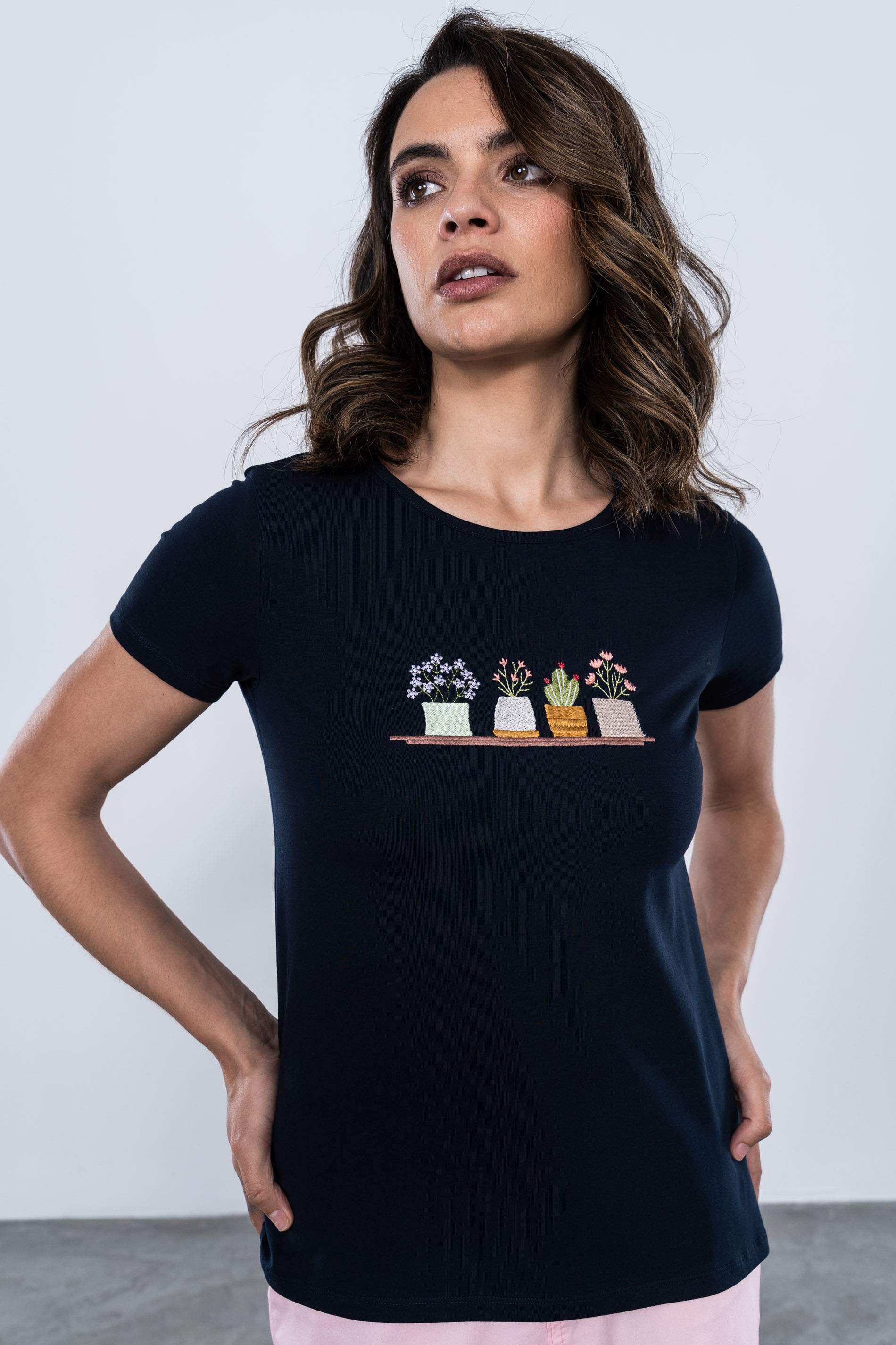 CAMISETA DETALLE PLANTAS MARINO