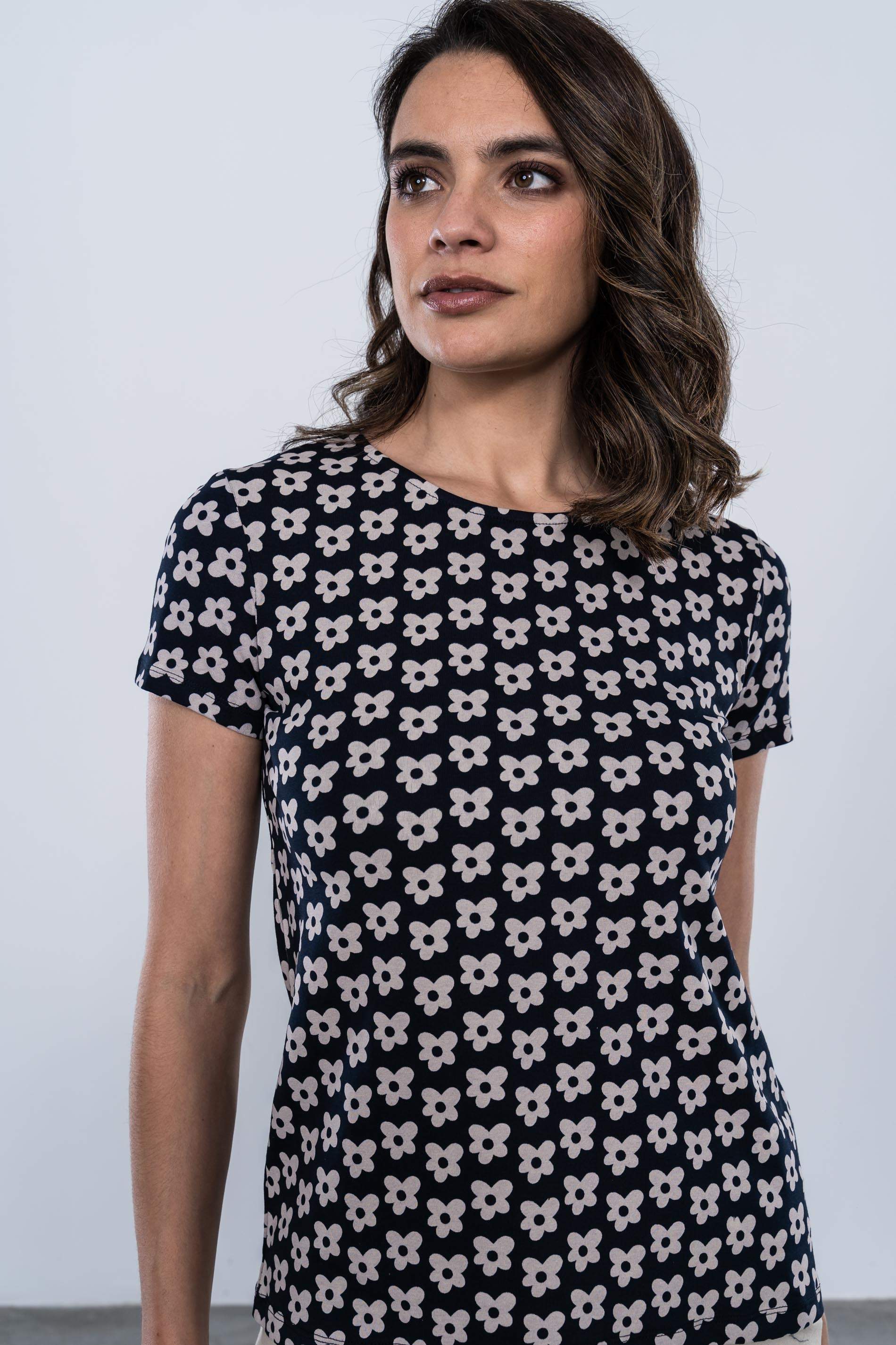 CAMISETA ESTAMPADA FLORES MARINO