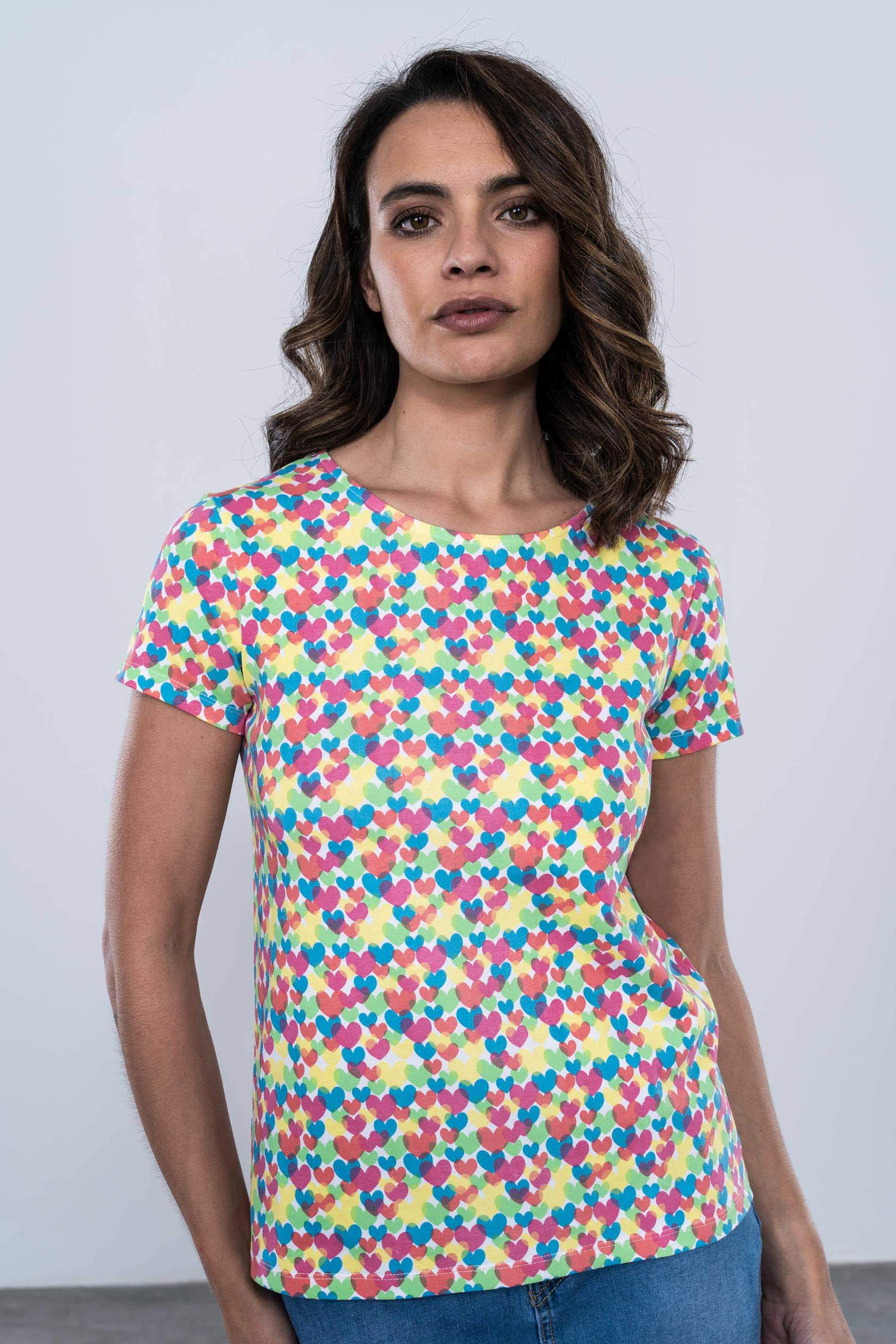 CAMISETA ESTAMPADA CORAZONES