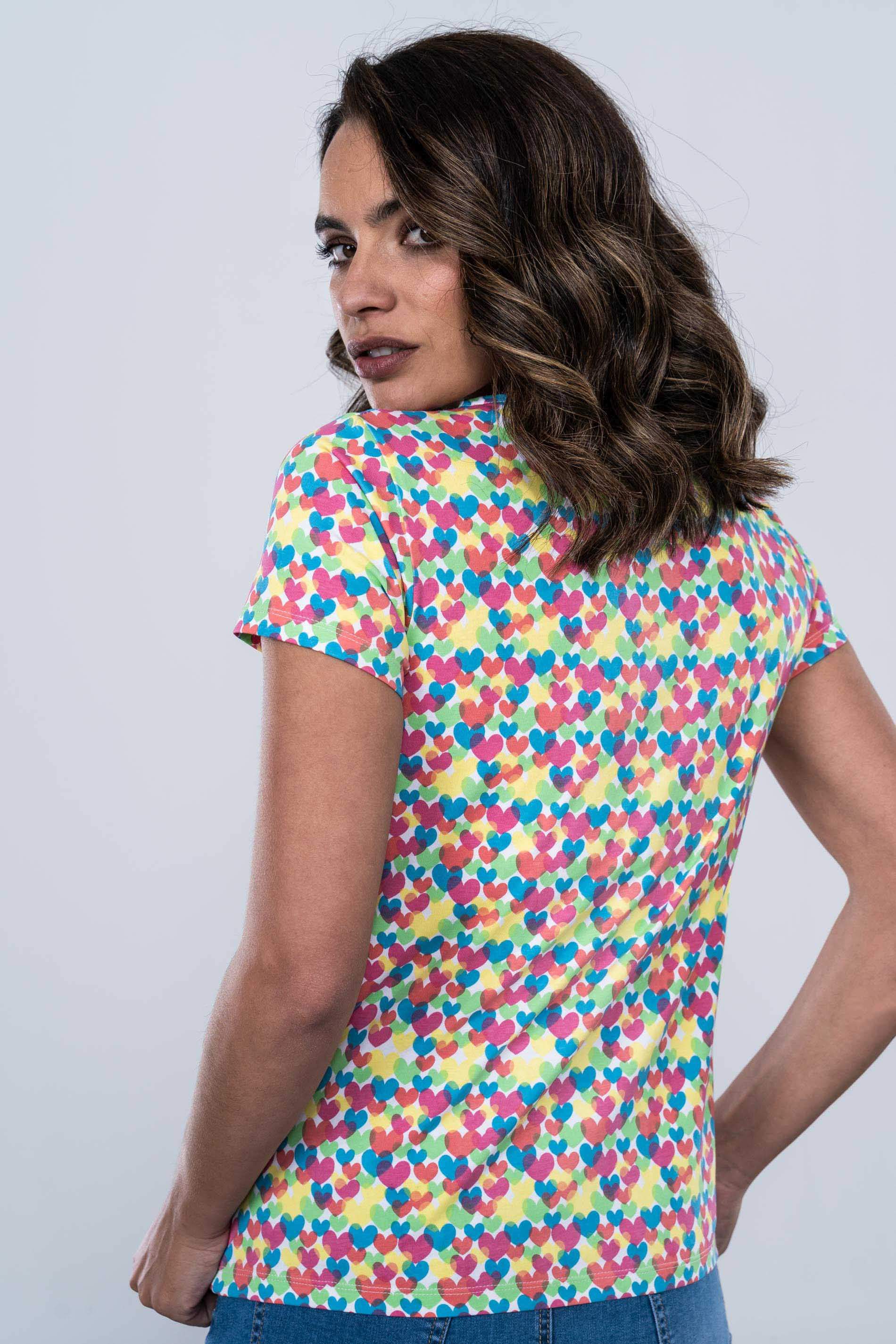 CAMISETA ESTAMPADA CORAZONES