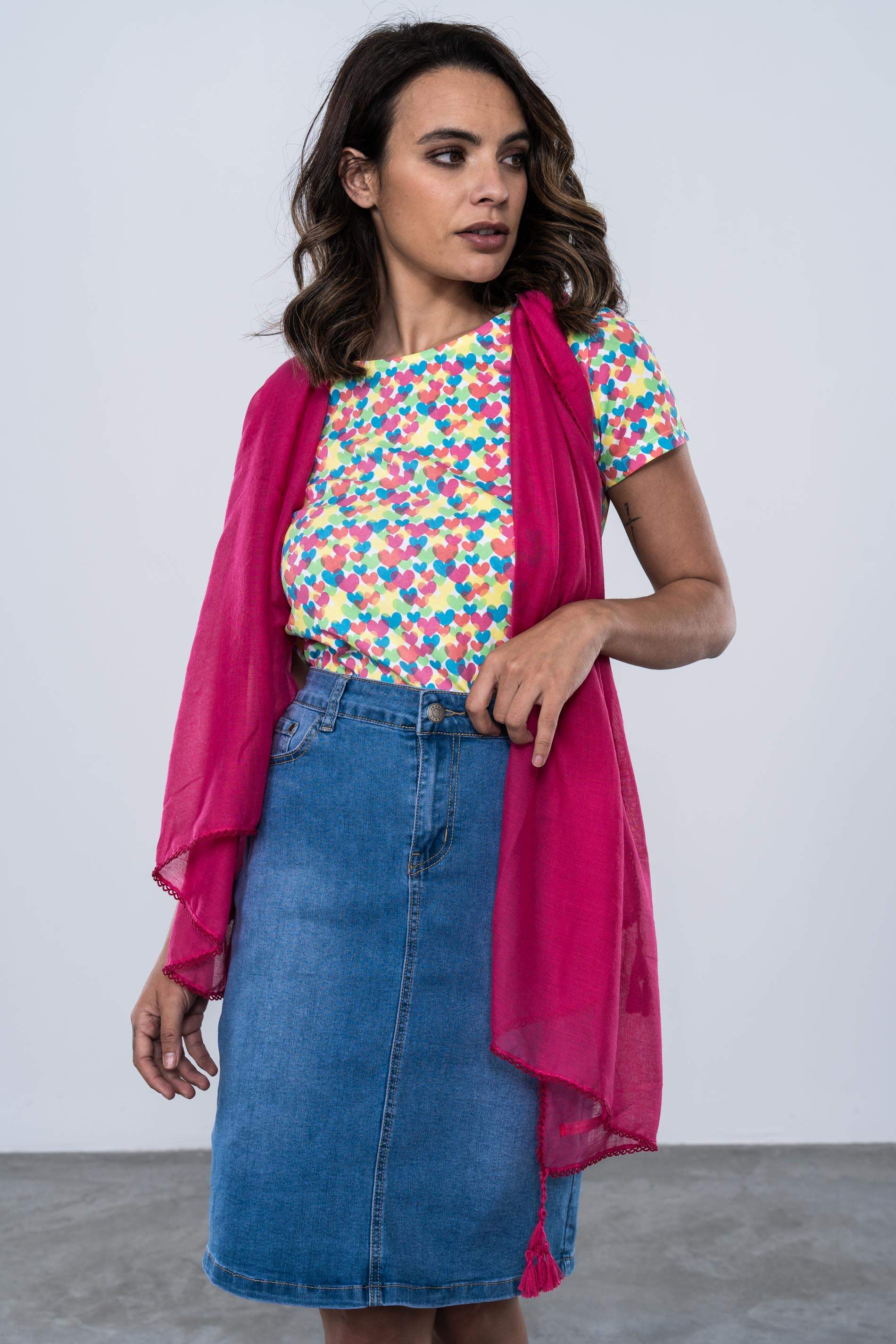 CAMISETA ESTAMPADA CORAZONES