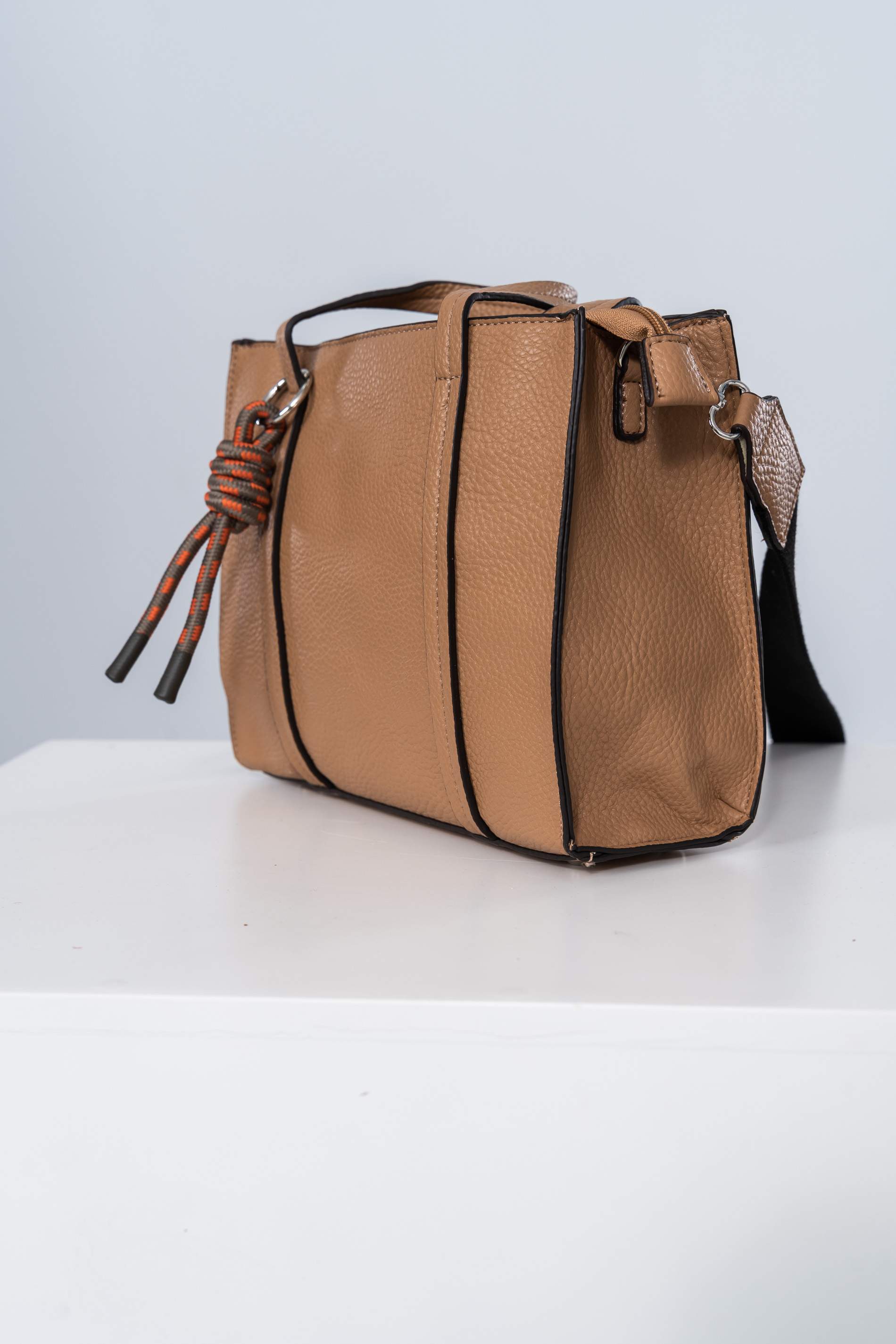 BOLSO DOBLE ASA CAMEL