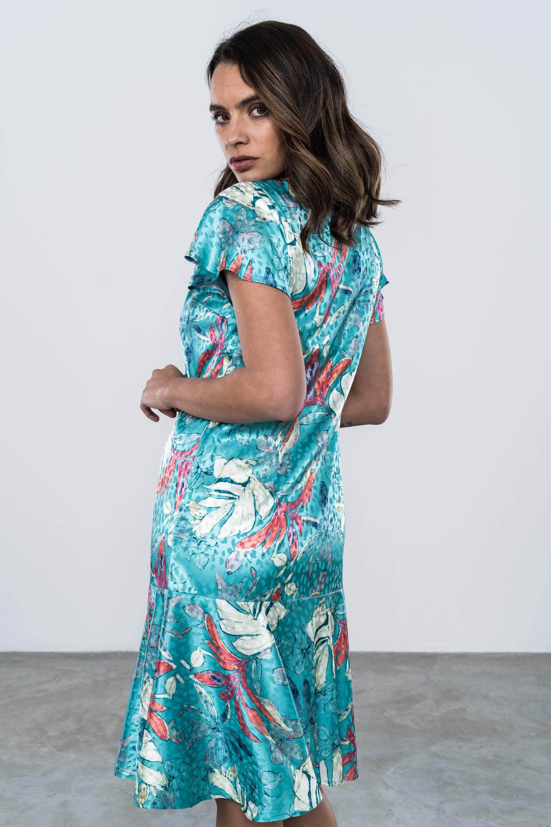 VESTIDO SATINADO CAPA BAJO TURQUESA