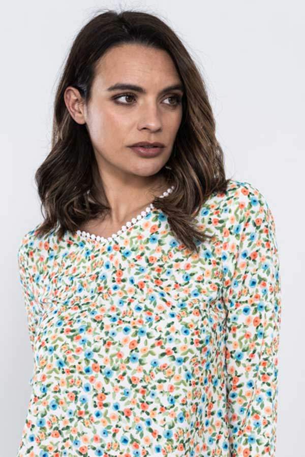 BLUSA ESTAMPADA PUNTILLA
