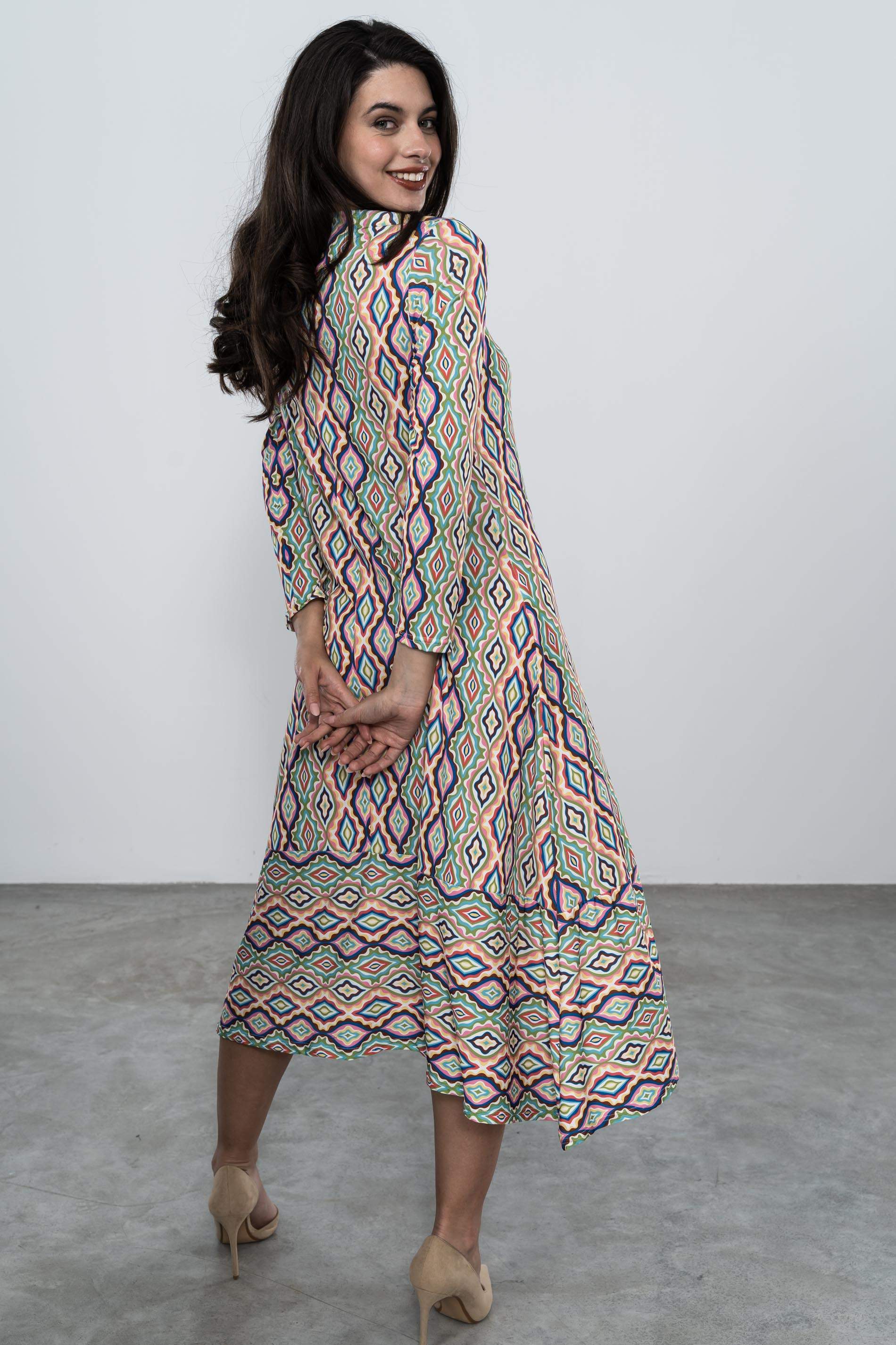 VESTIDO EVASE ROMBOS COLOR