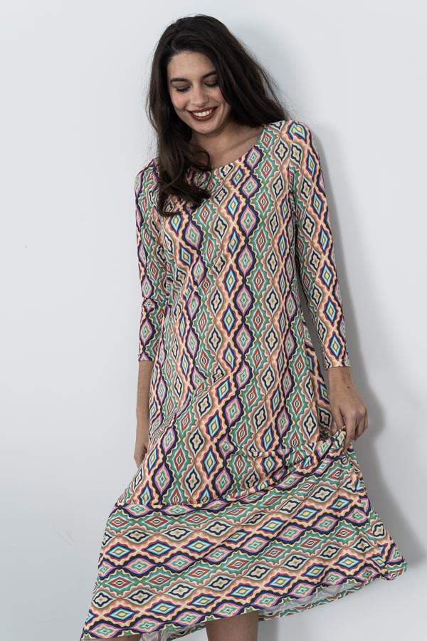VESTIDO EVASE ROMBOS COLOR