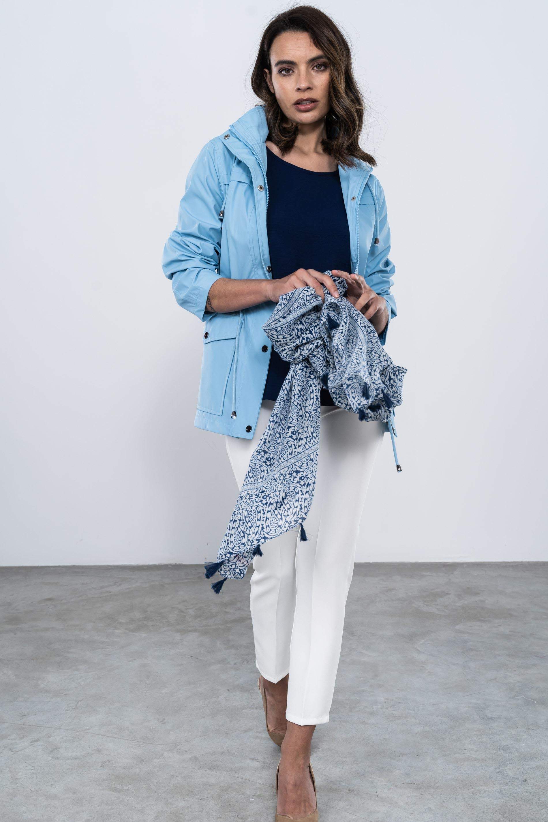 BLUSA MANGA CAIDA BOTON MARINO