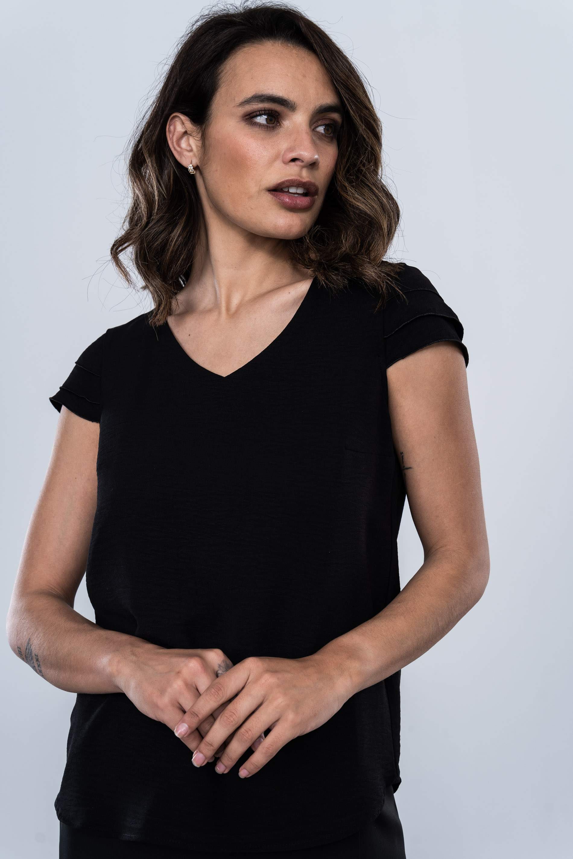 BLUSA MANGA CAPAS NEGRO