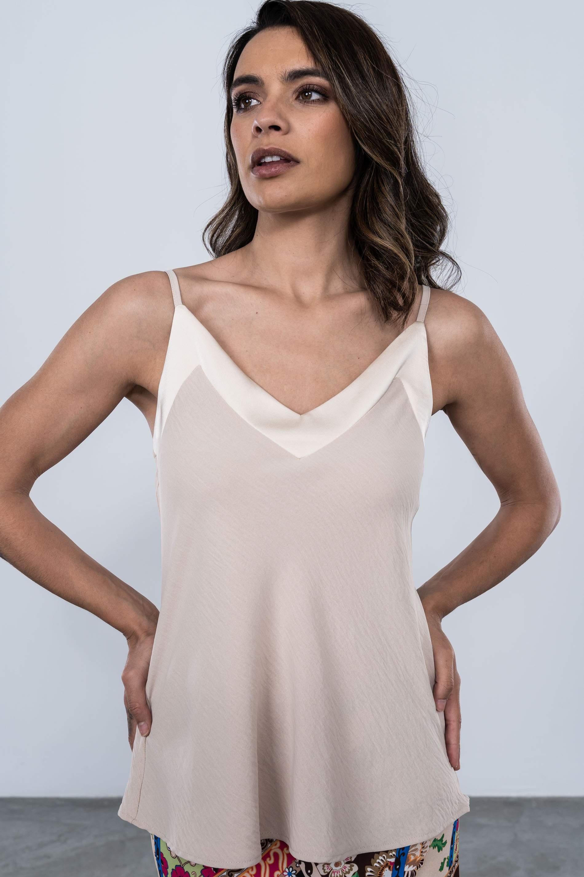 TOP LENCERO COMBINADO SATEN BEIGE