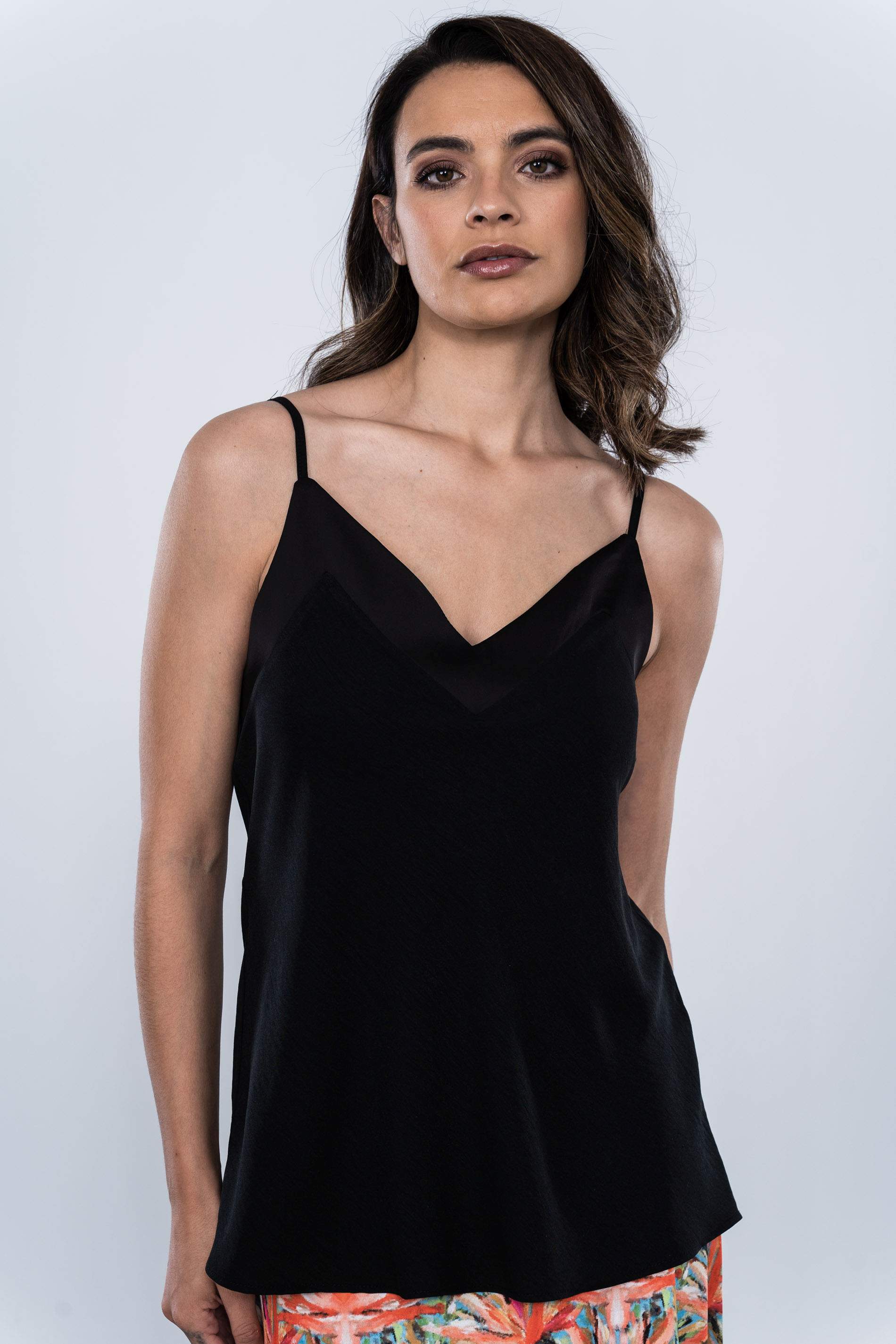 TOP LENCERO COMBINADO SATEN NEGRO