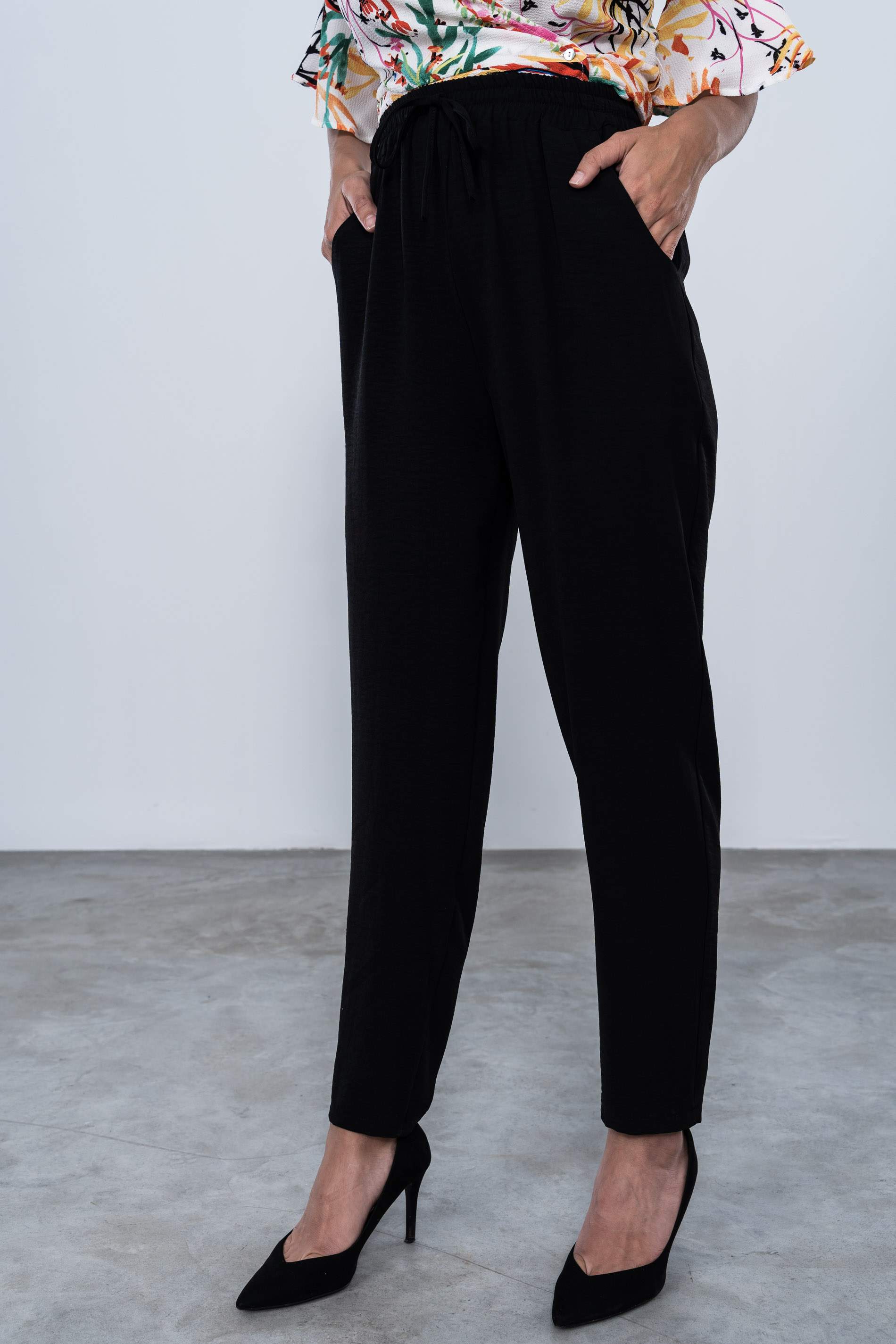 PANTALON HOLGADO CORDON NEGRO