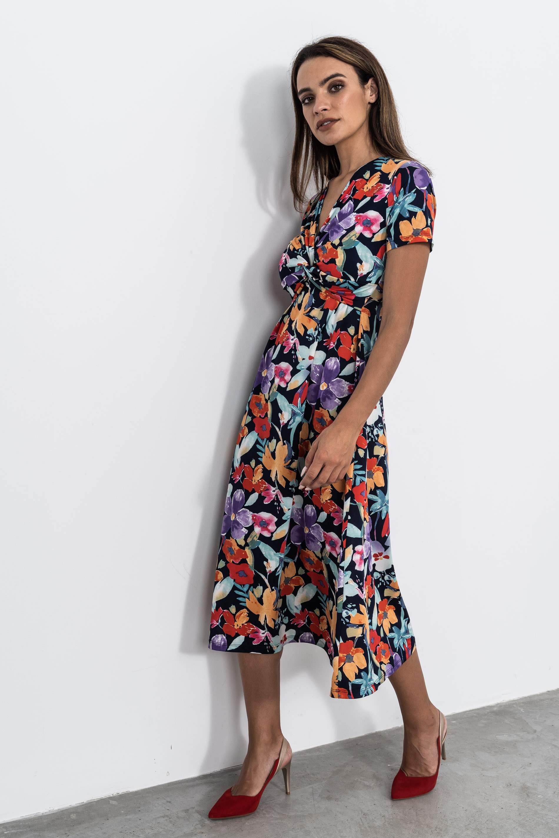 VESTIDO FLORAL DETALLE NUDO