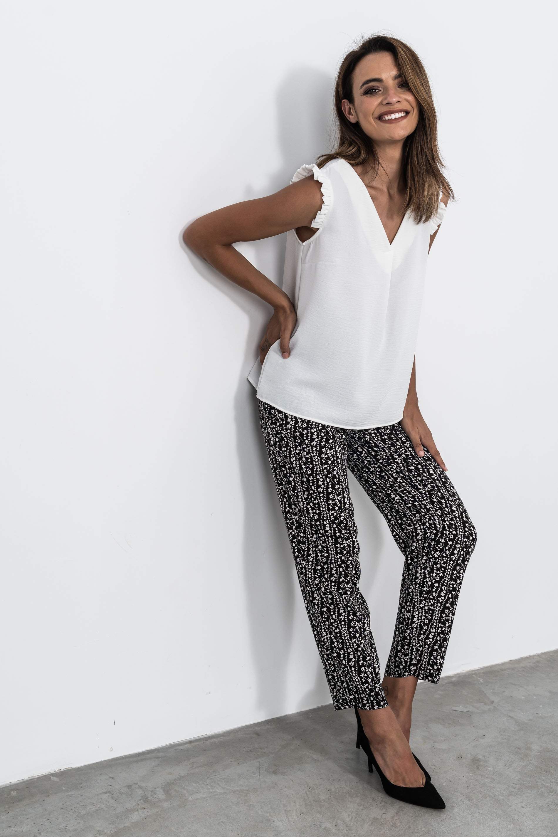 PANTALON HOLGADO RAMAS FLOR