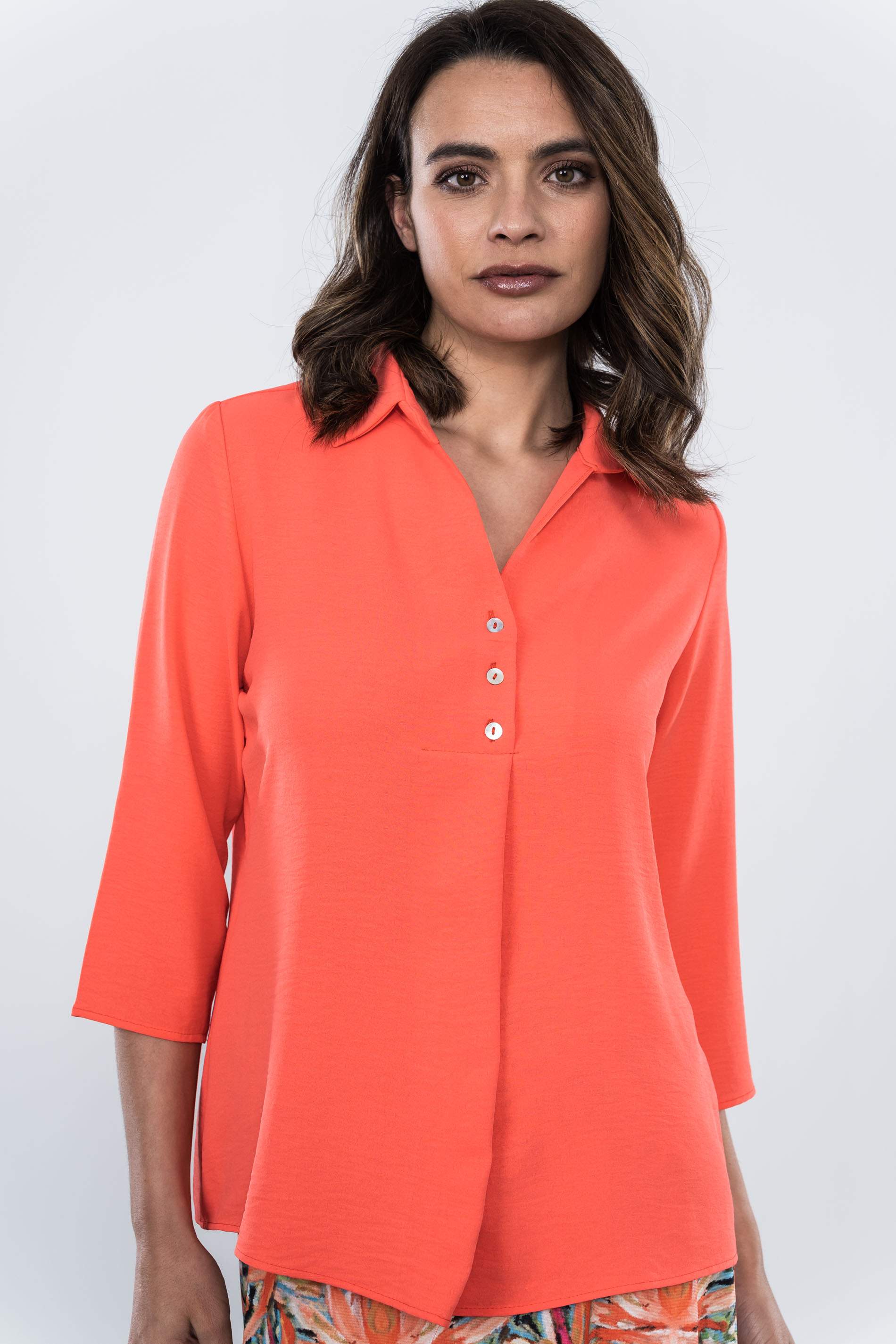 BLUSA BOTONES TABLA CORAL