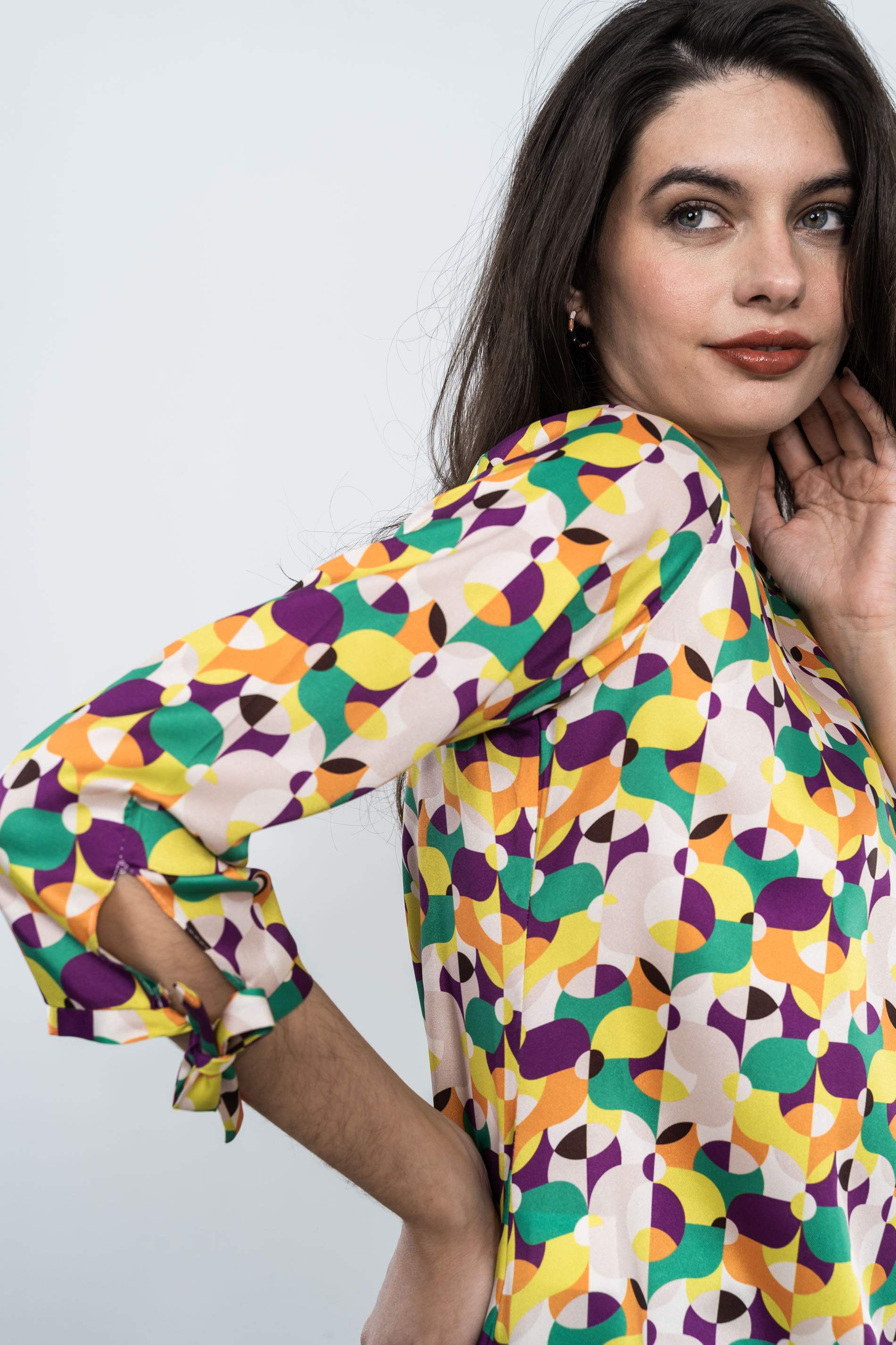 BLUSA GEOMETRICOS DETALLES LACITOS