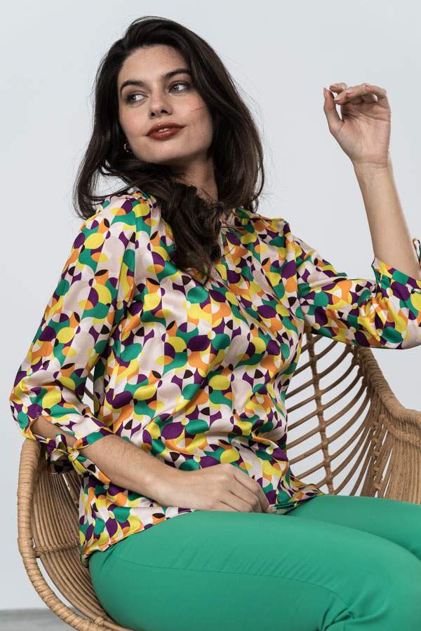 BLUSA GEOMETRICOS DETALLES LACITOS