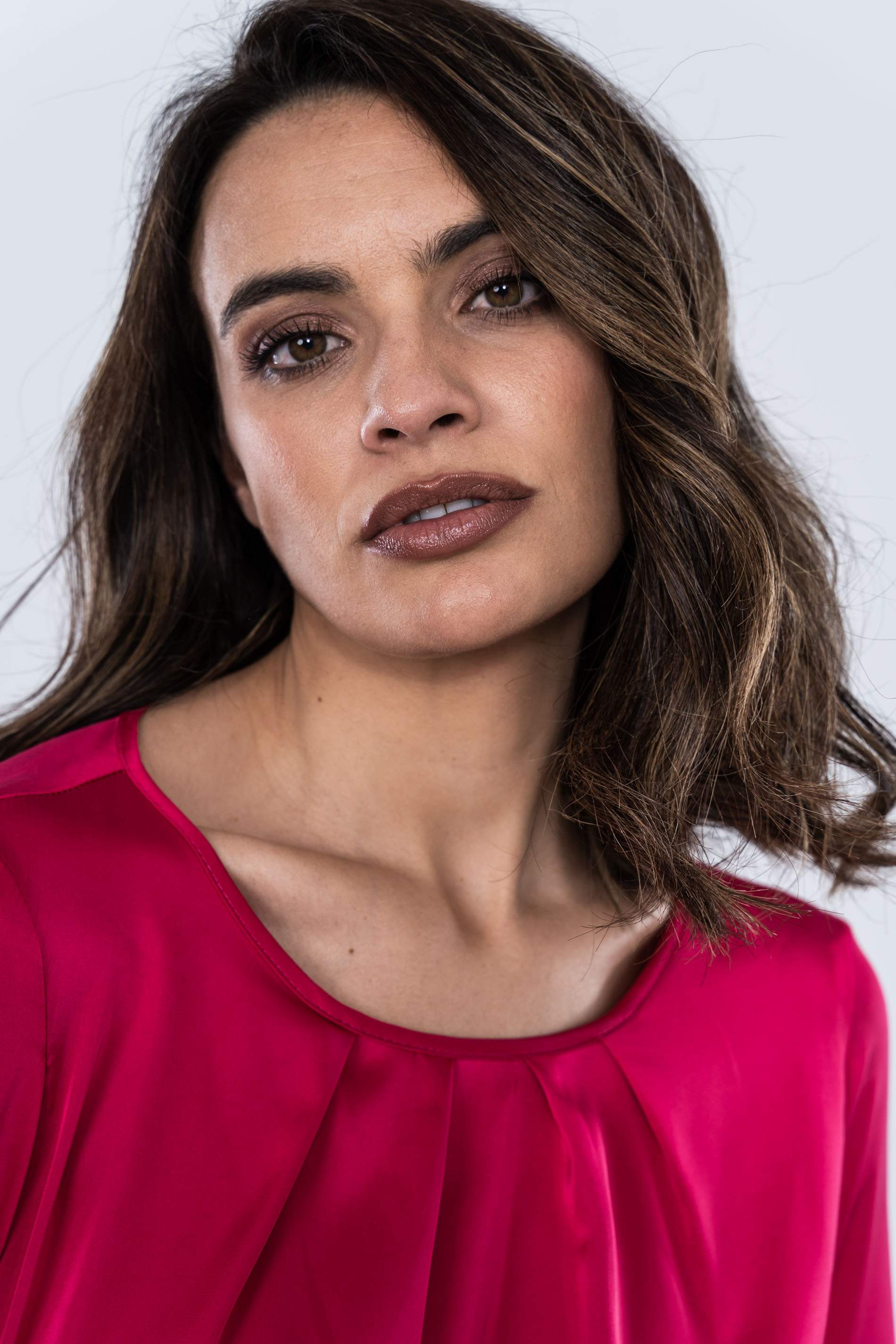 BLUSA PLIEGUES SATINADA FUCSIA