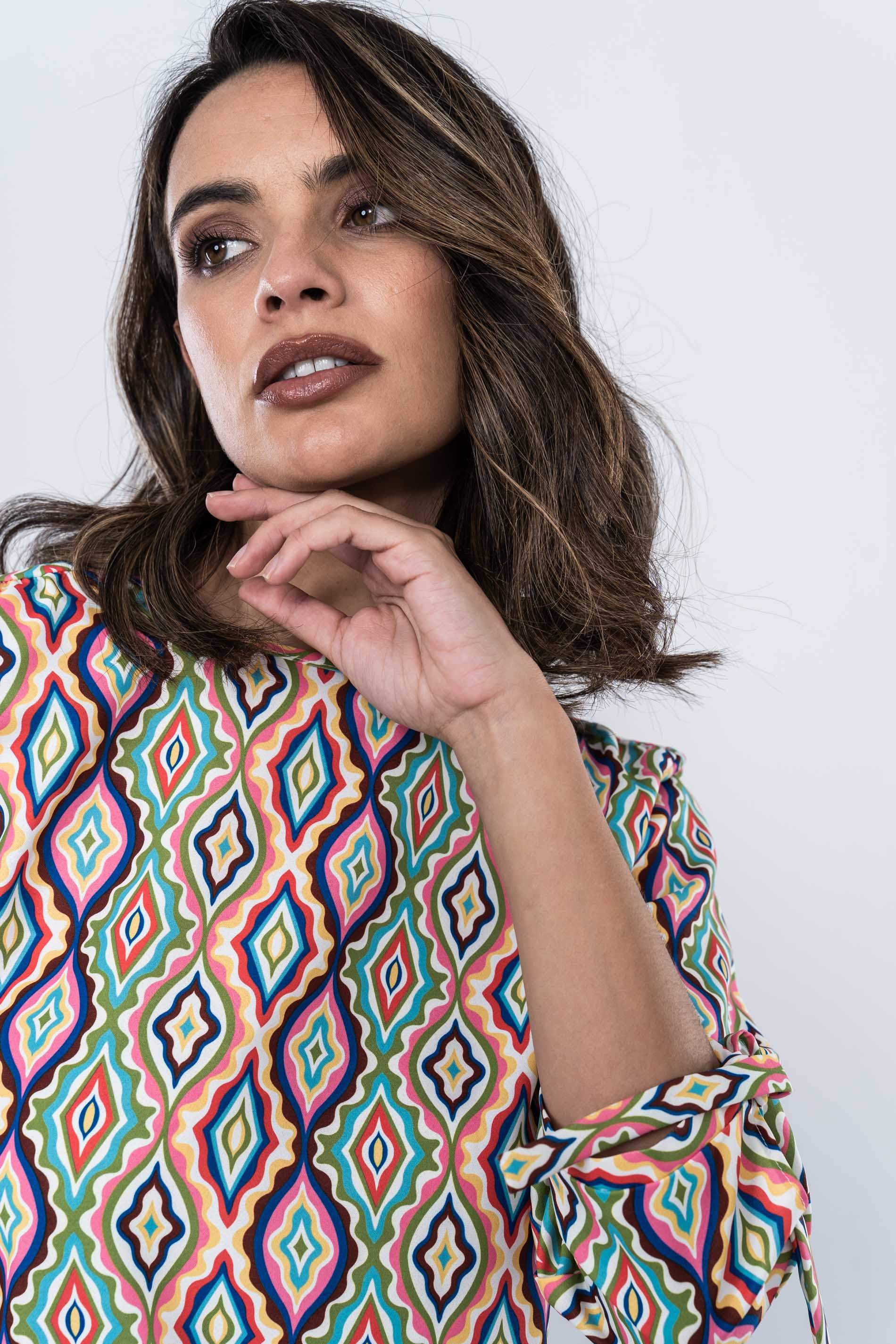 BLUSA LACITOS ROMBOS COLOR