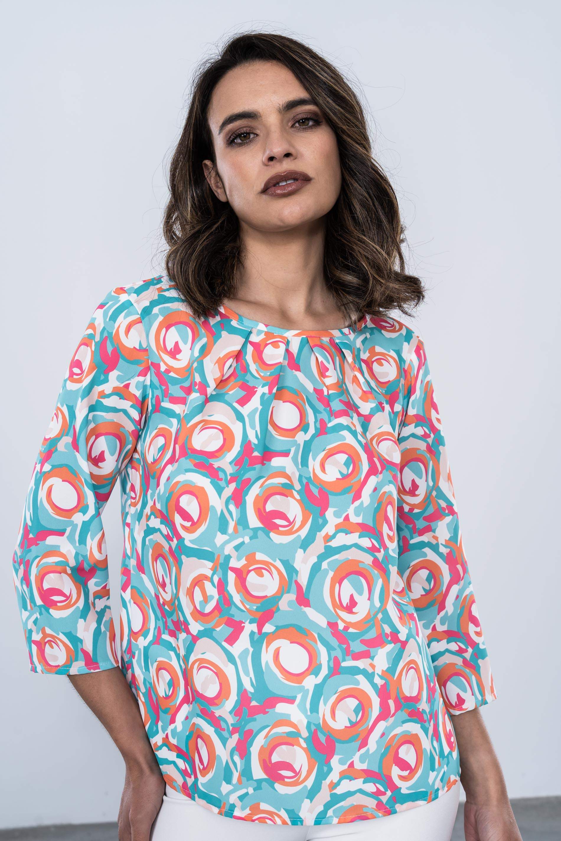 BLUSA PLIEGUES SATINADA CIRCULAR