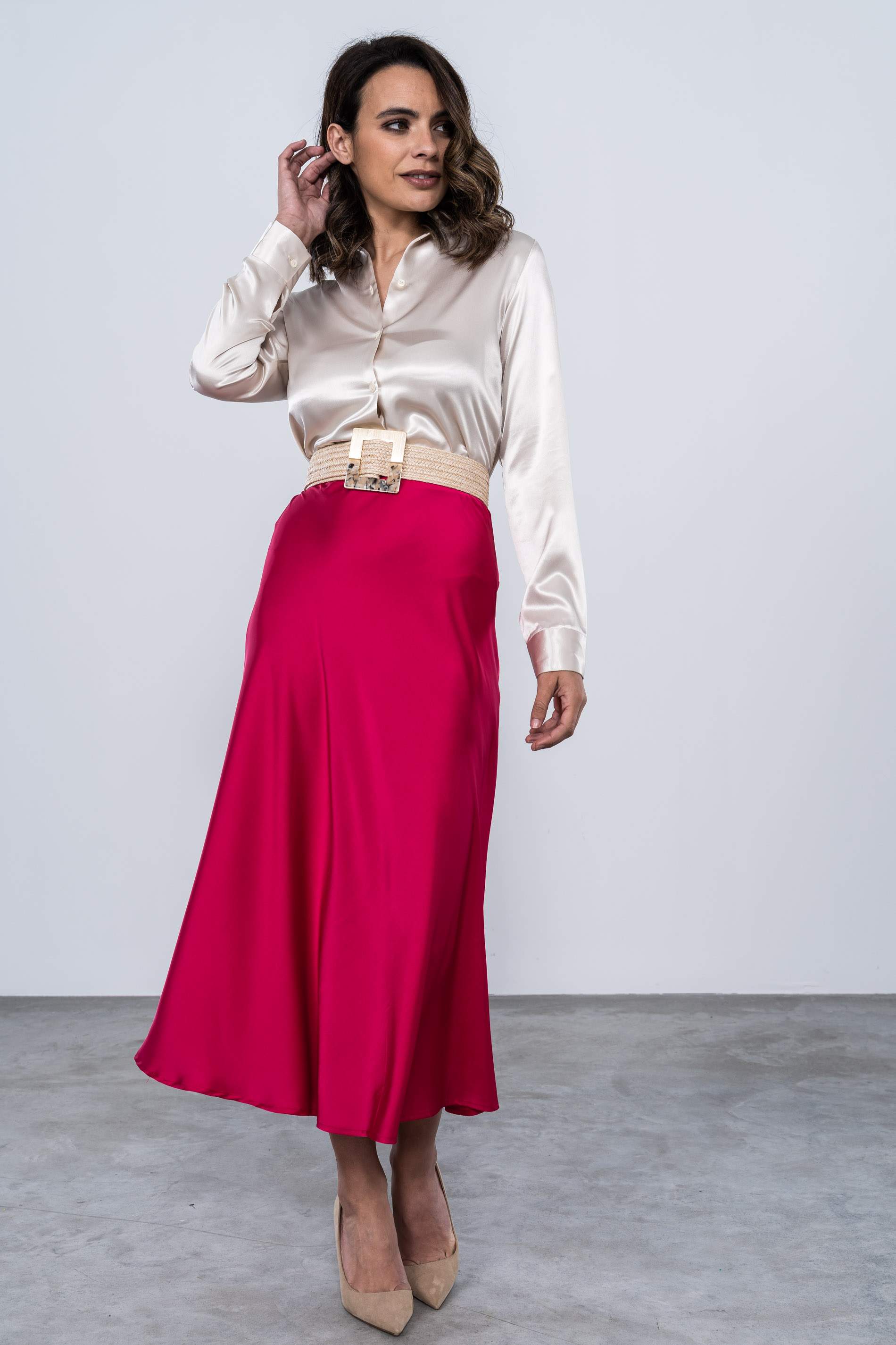 FALDA MIDI SATINADA FUCSIA