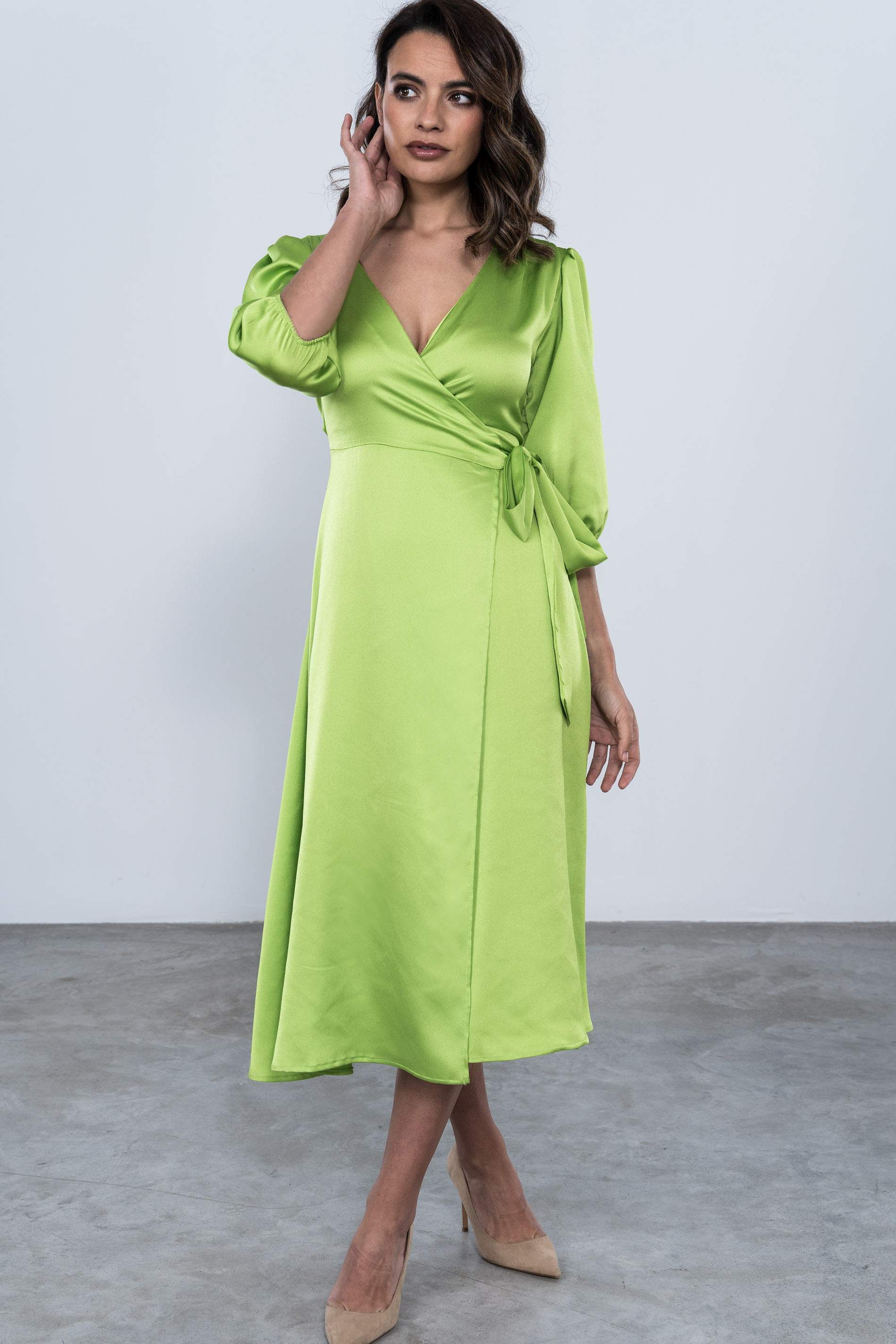 VESTIDO ENVOLVENTE CREPE SATINADO