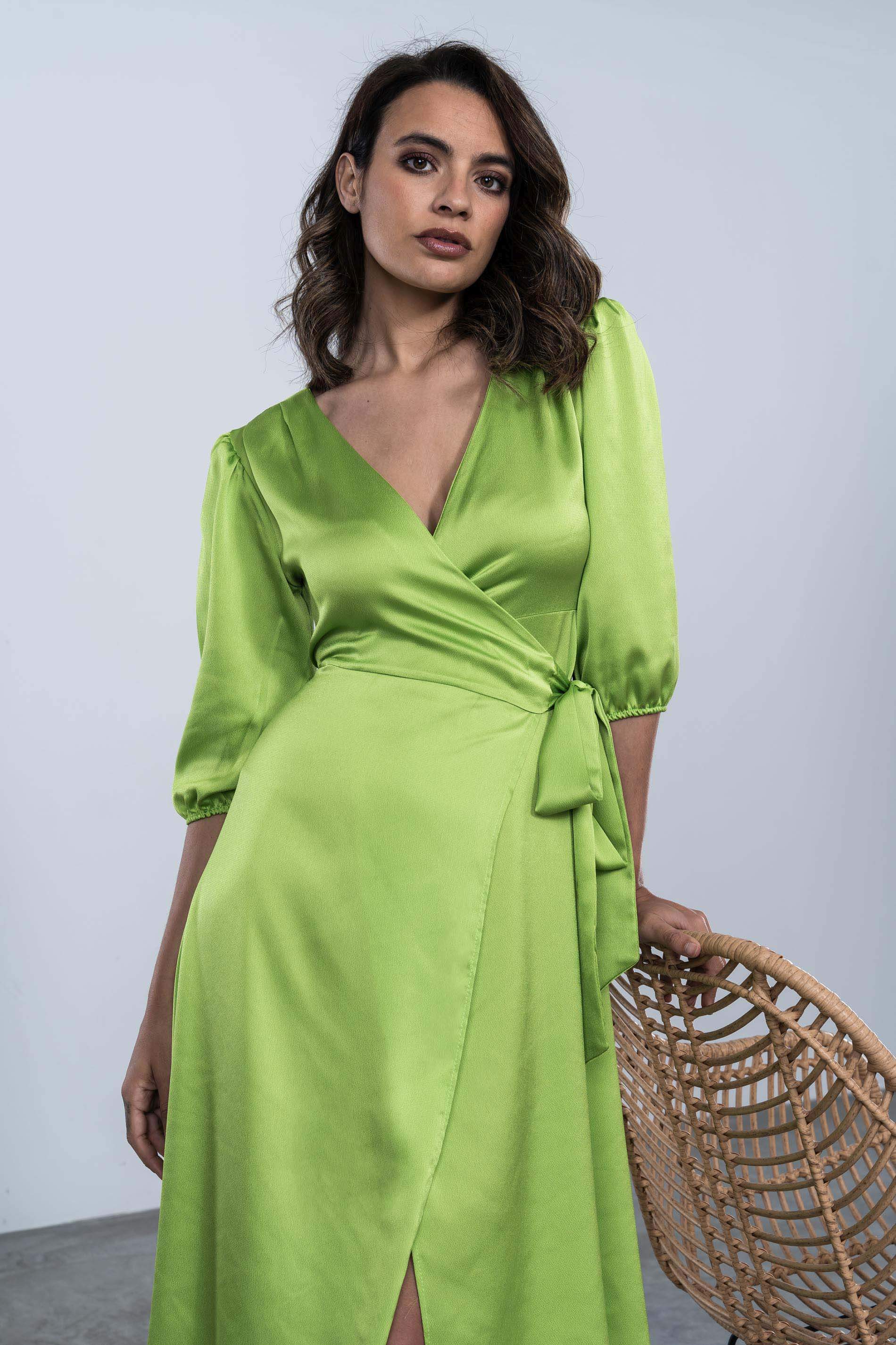 VESTIDO ENVOLVENTE CREPE SATINADO