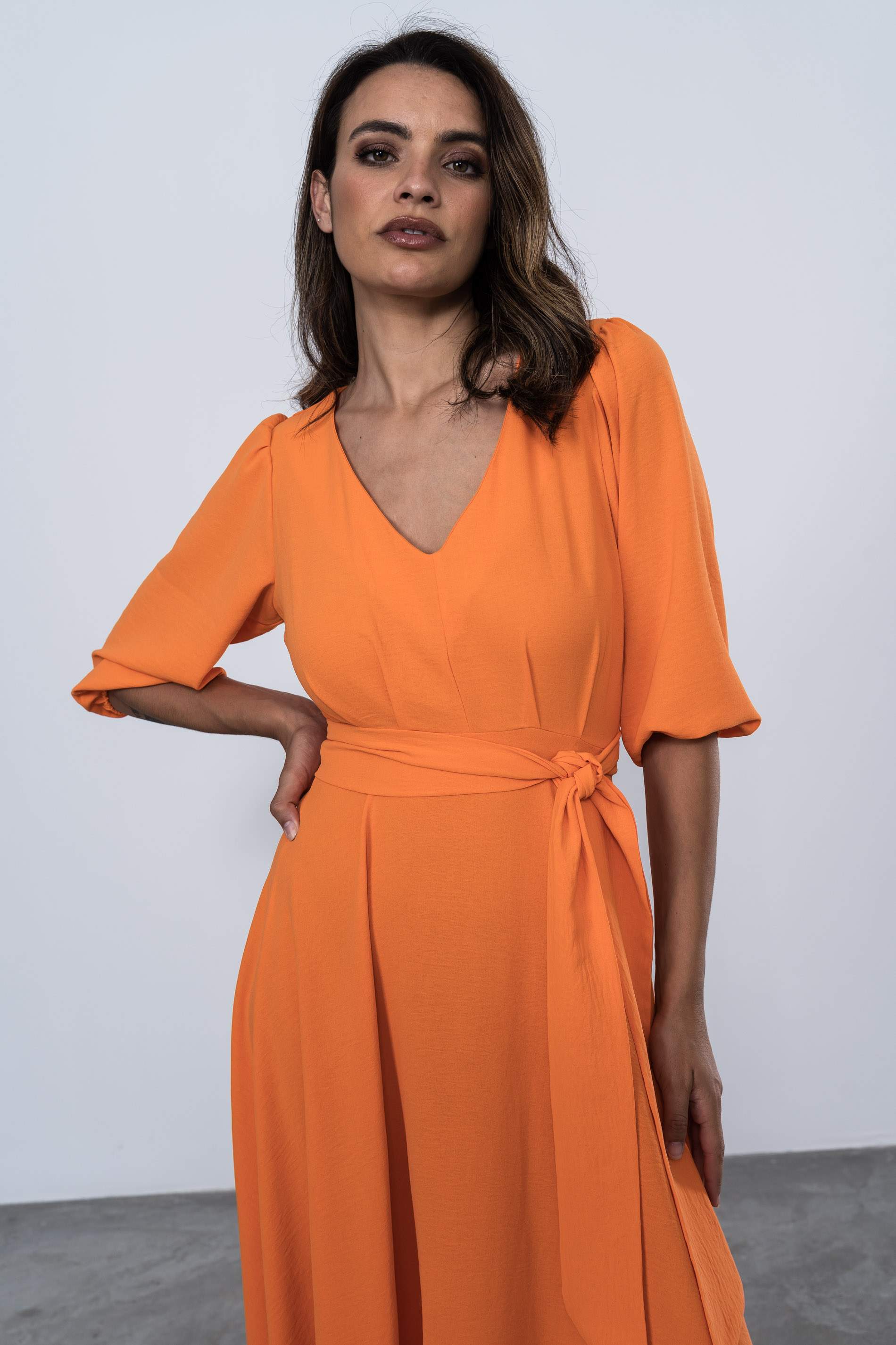 VESTIDO VUELO CINTURON NARANJA