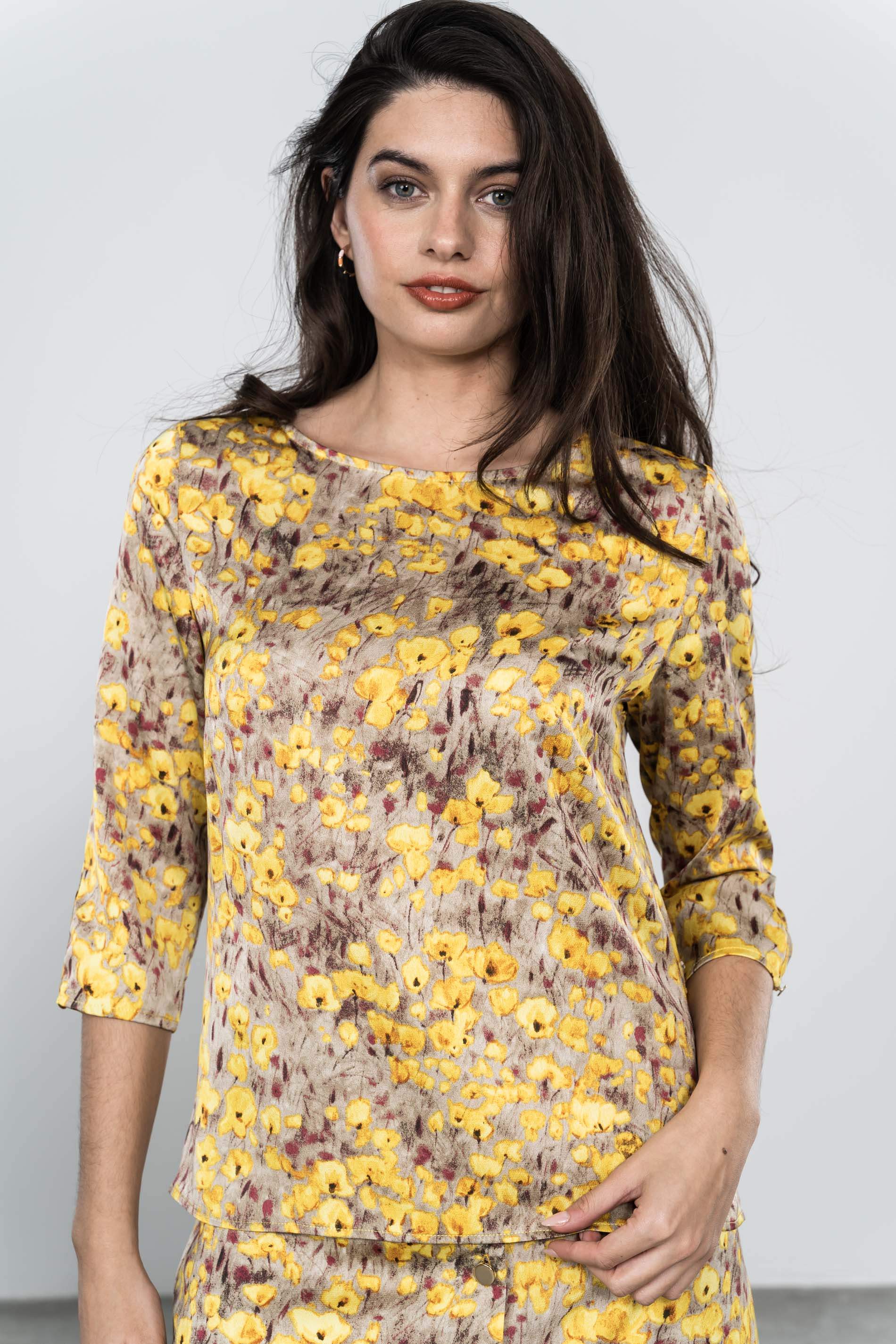 FALDA SATINADA BOTONES AMARILLO