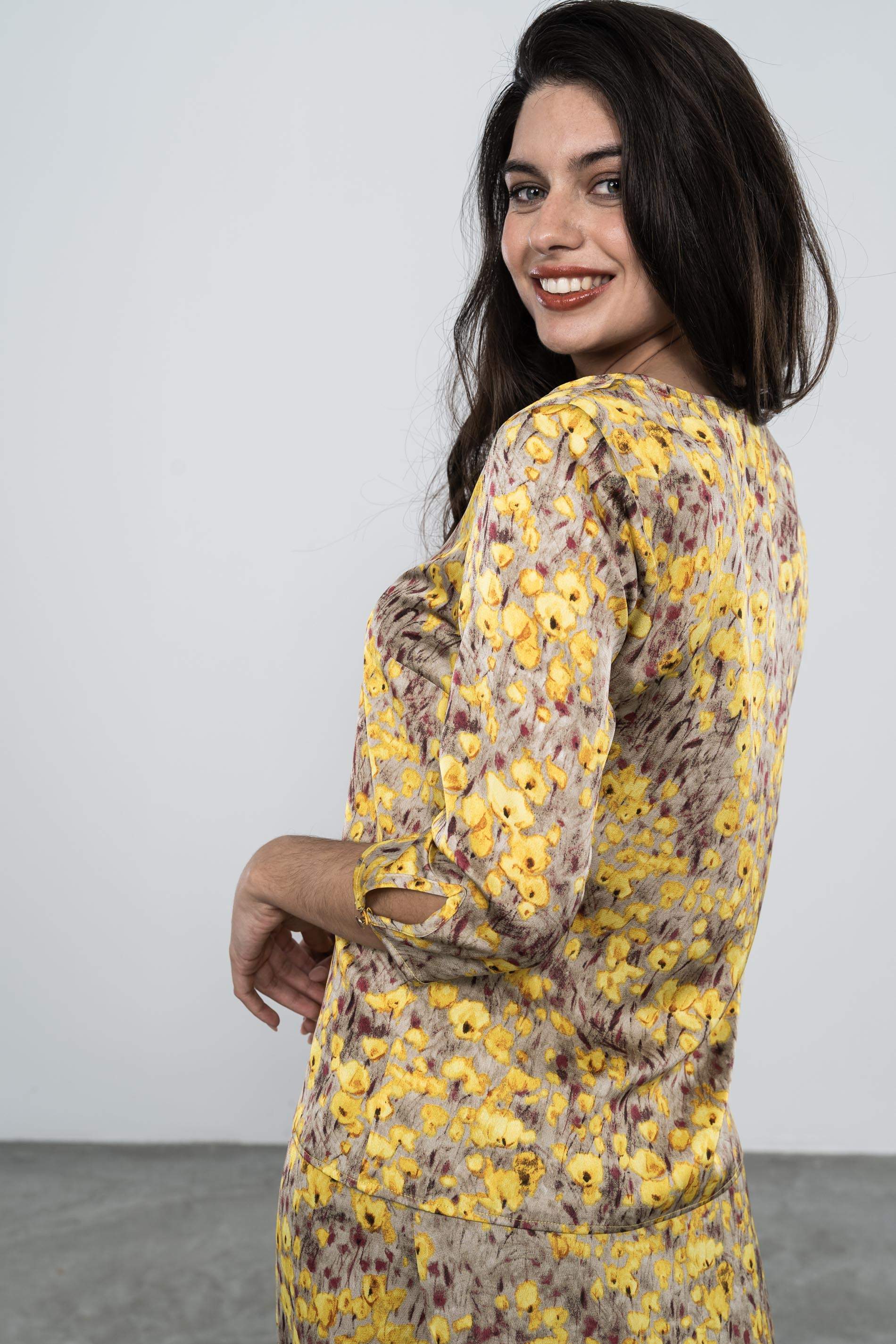 FALDA SATINADA BOTONES AMARILLO