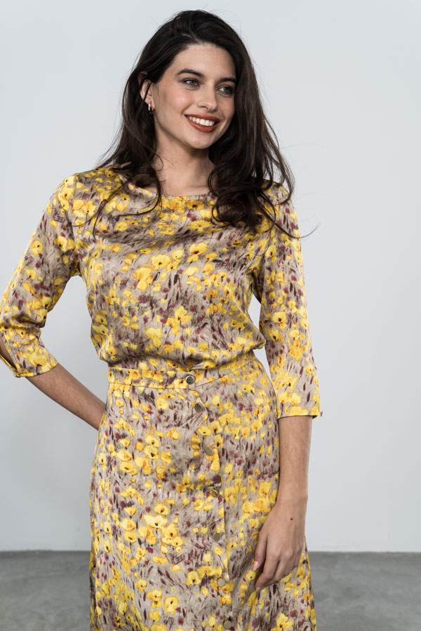 FALDA SATINADA BOTONES AMARILLO