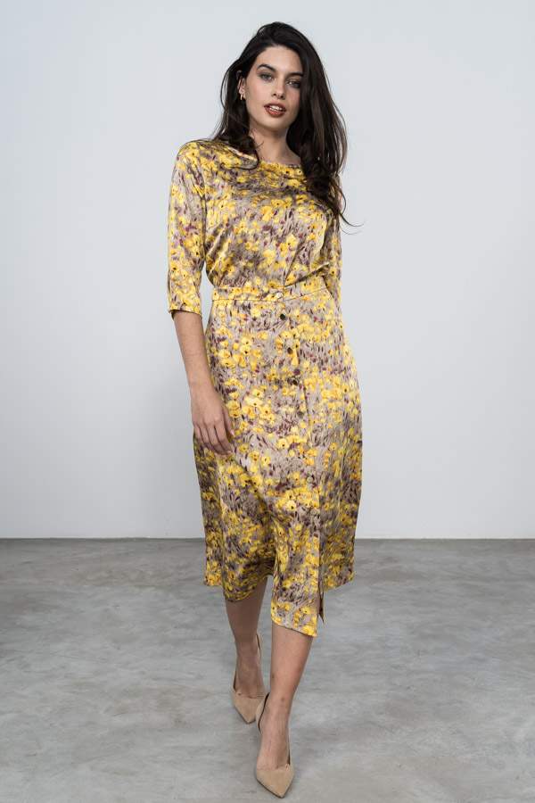 BLUSA SATINADA ESTAMPADO AMARILLO