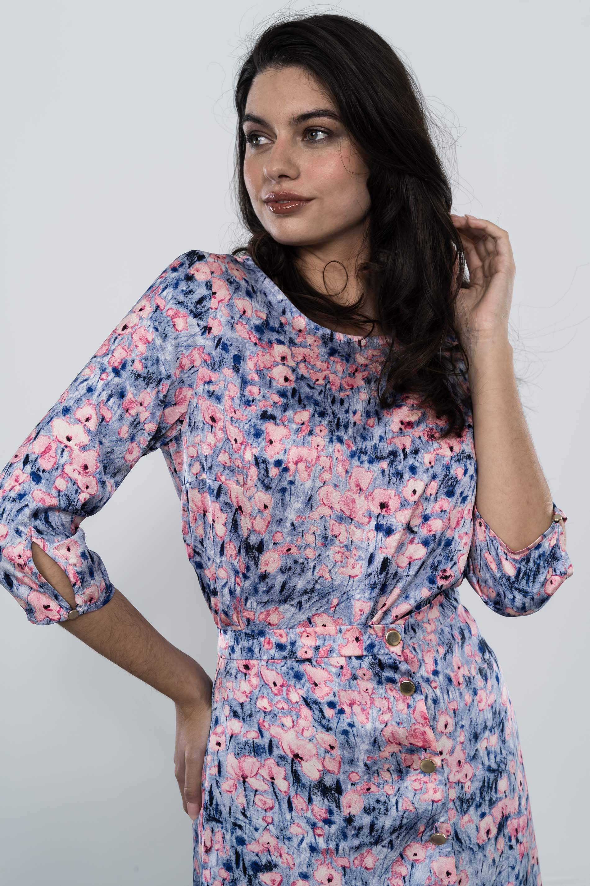 BLUSA SATINADA ESTAMPADO AZUL
