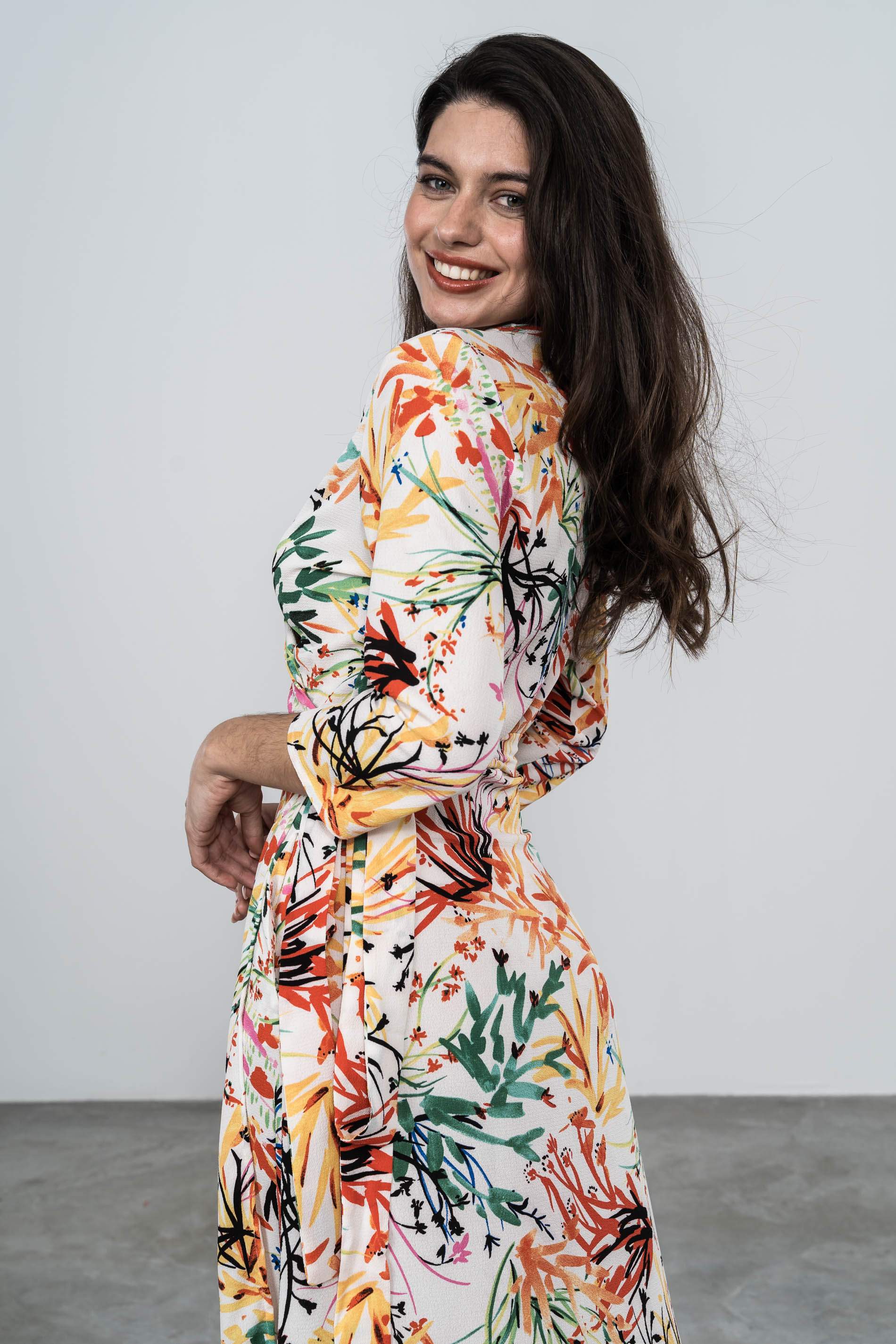 VESTIDO CRUZADO ESTAMPADO HOJAS CRUDO