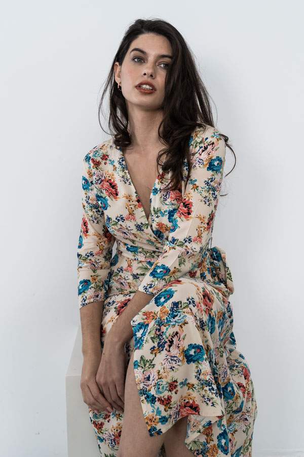 VESTIDO BEIGE FLORES