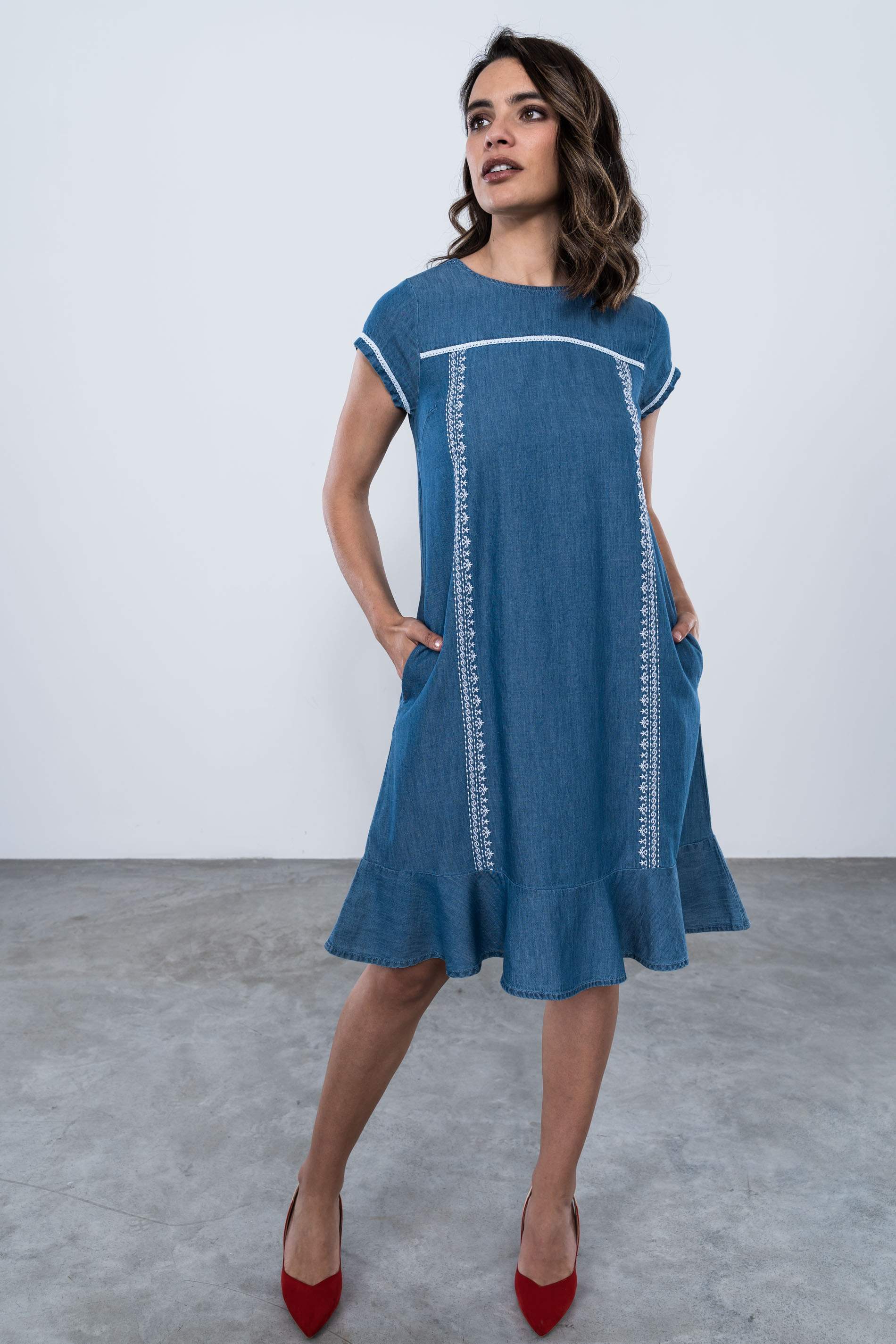 VESTIDO VOLANTE DENIM BORDADOS