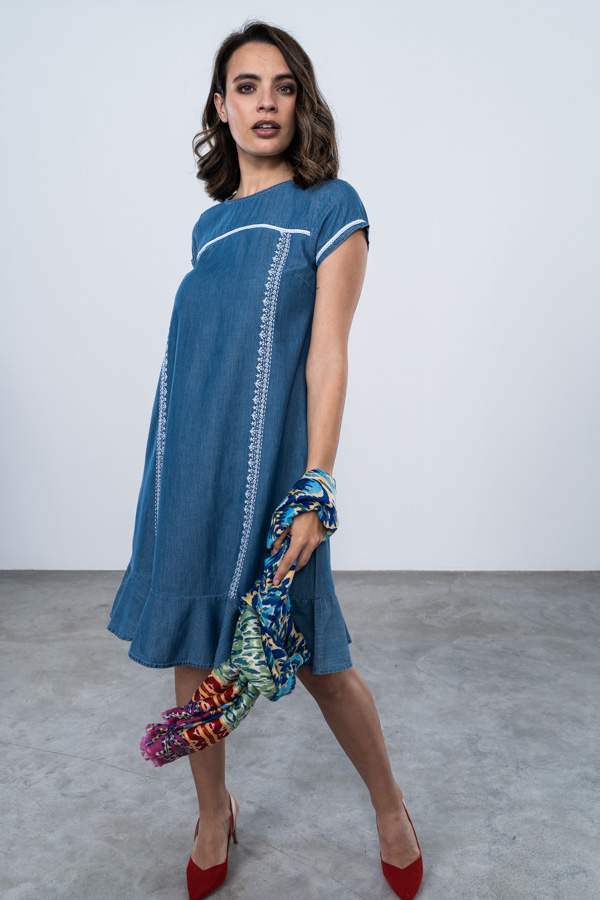 VESTIDO VOLANTE DENIM BORDADOS