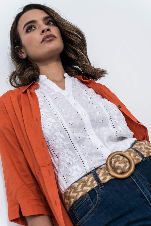 BLUSA CENEFAS BORDADAS MC