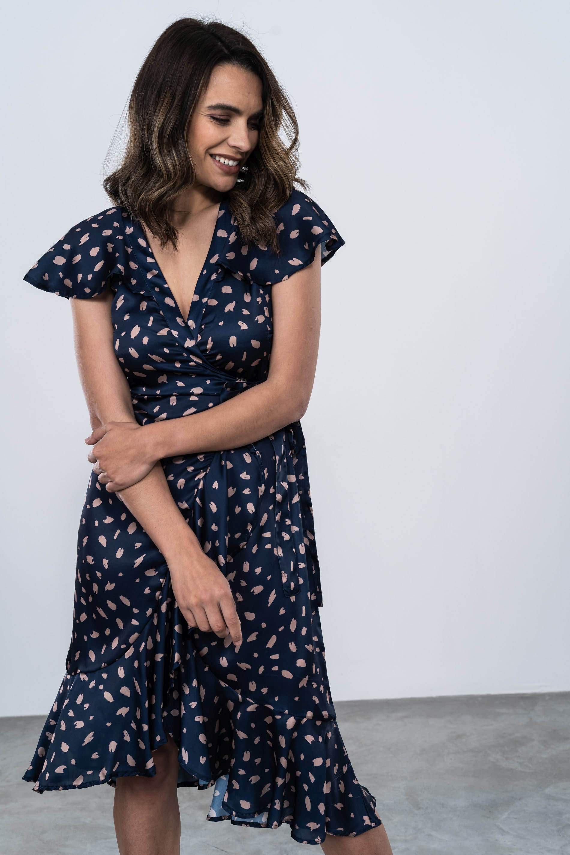 VESTIDO SATINADO ESTAMPADO MOTAS