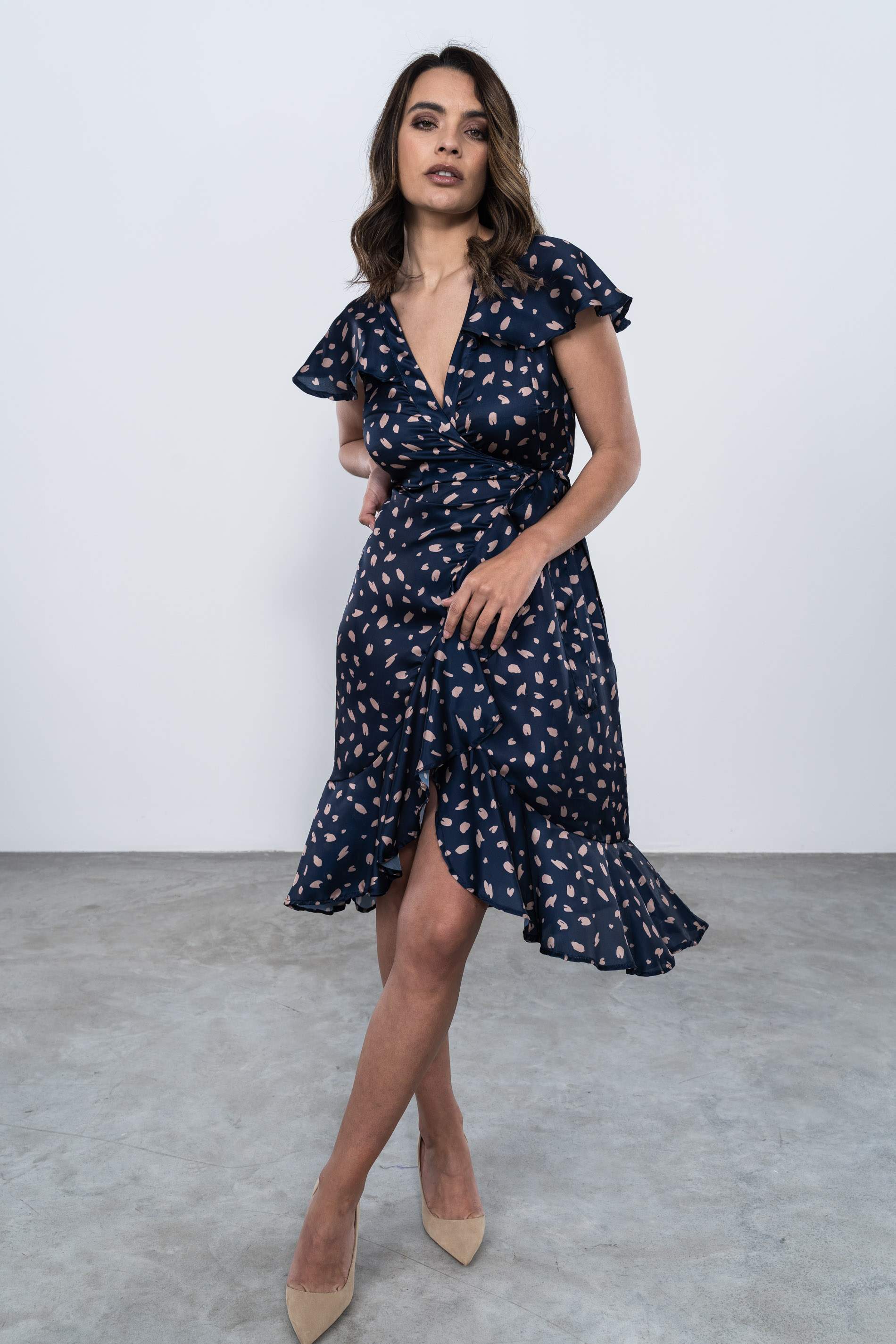 VESTIDO SATINADO ESTAMPADO MOTAS