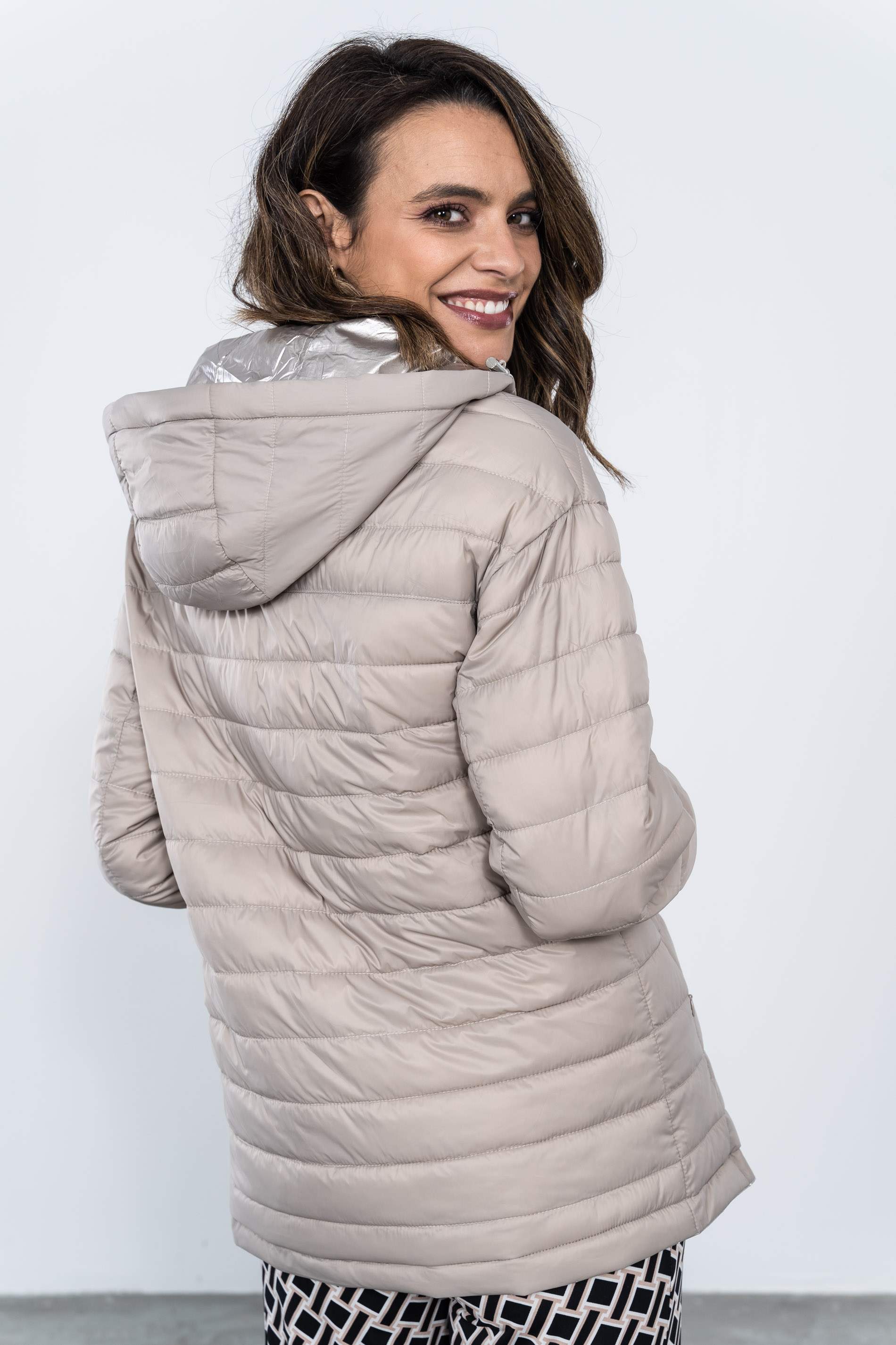 PARKA LIGERA REVERSIBLE METALIZADA CHAMPAN