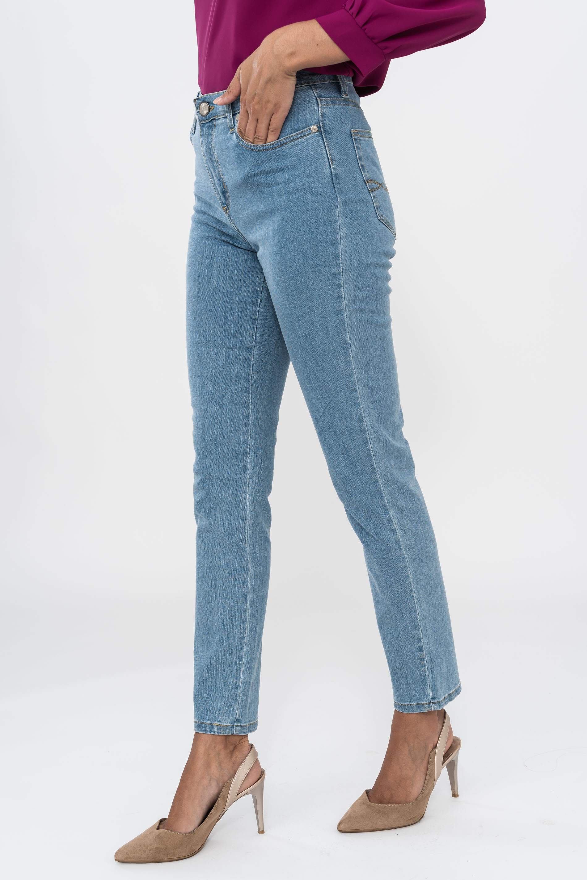 PANTALON VAQURO BASICO CELESTE