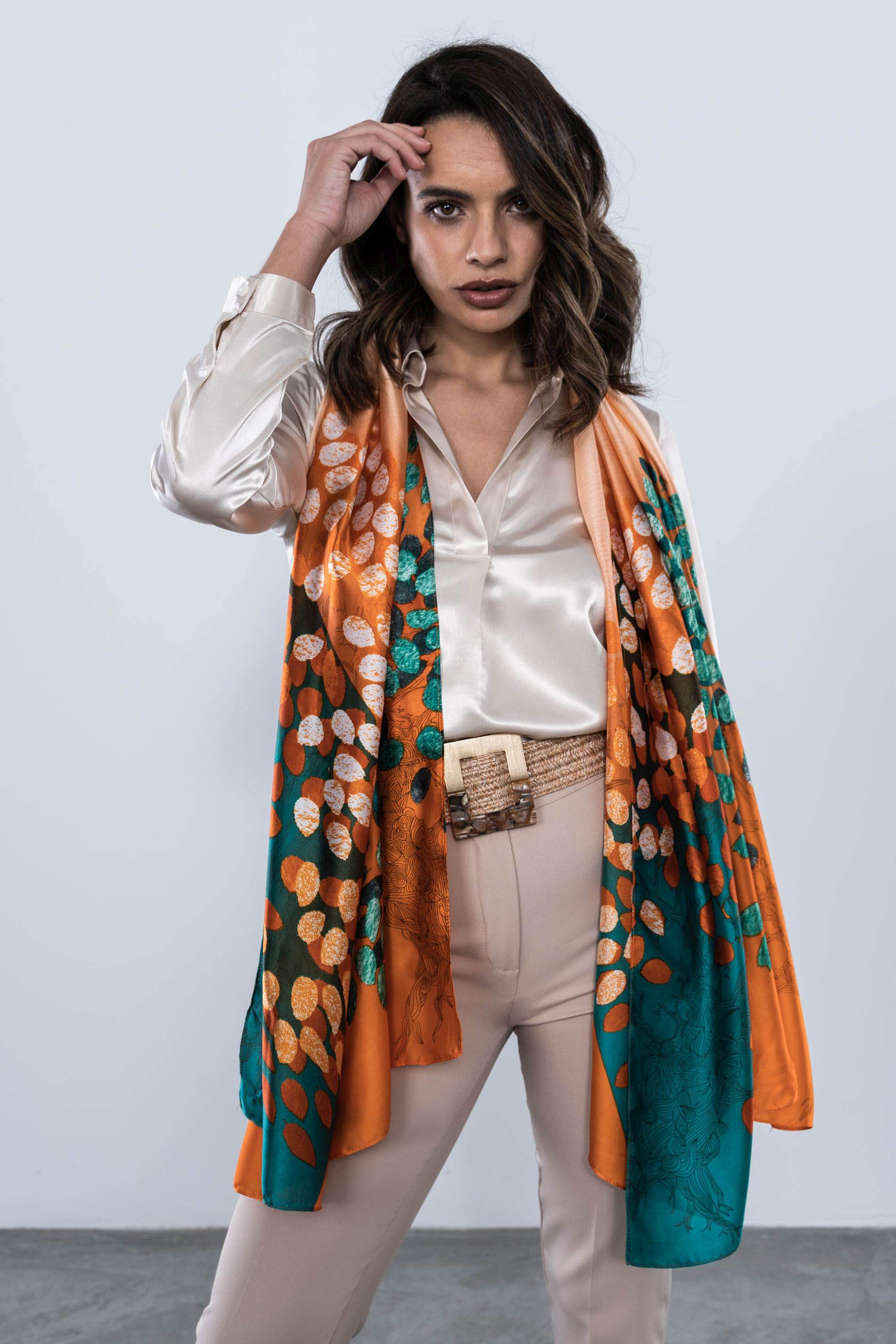FOULARD EFECTO SEDA HOJAS
