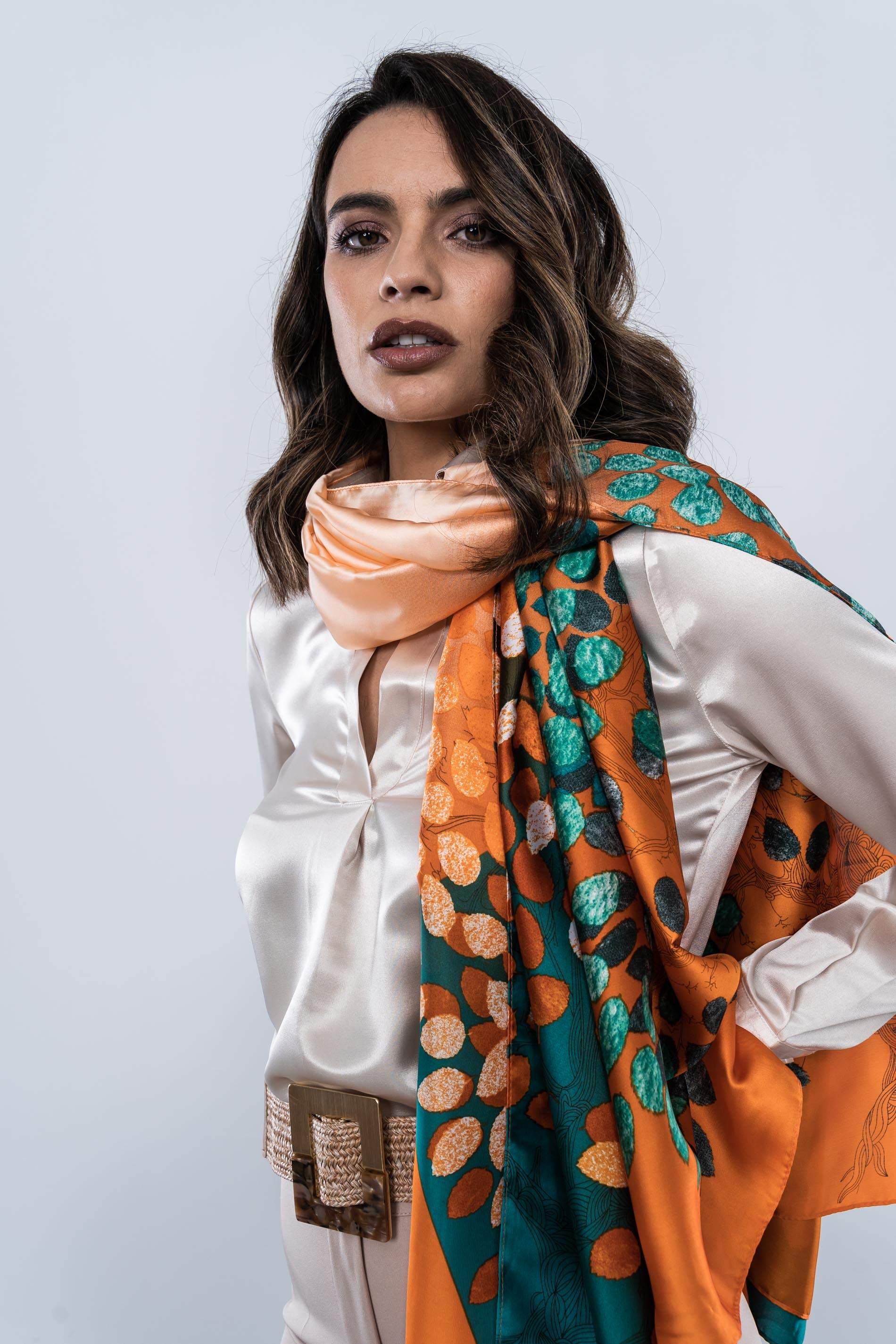 FOULARD EFECTO SEDA HOJAS